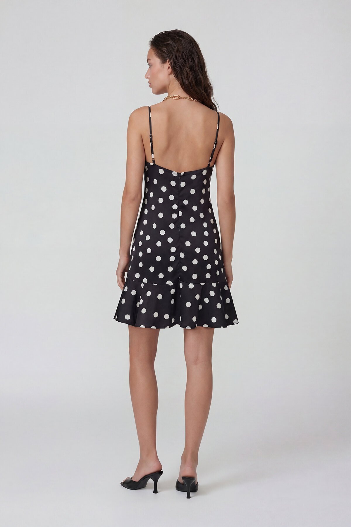 Ayarlanabilinir Askılı Sırt Fermuarlı İçi Astarlı Valonlu Elbise