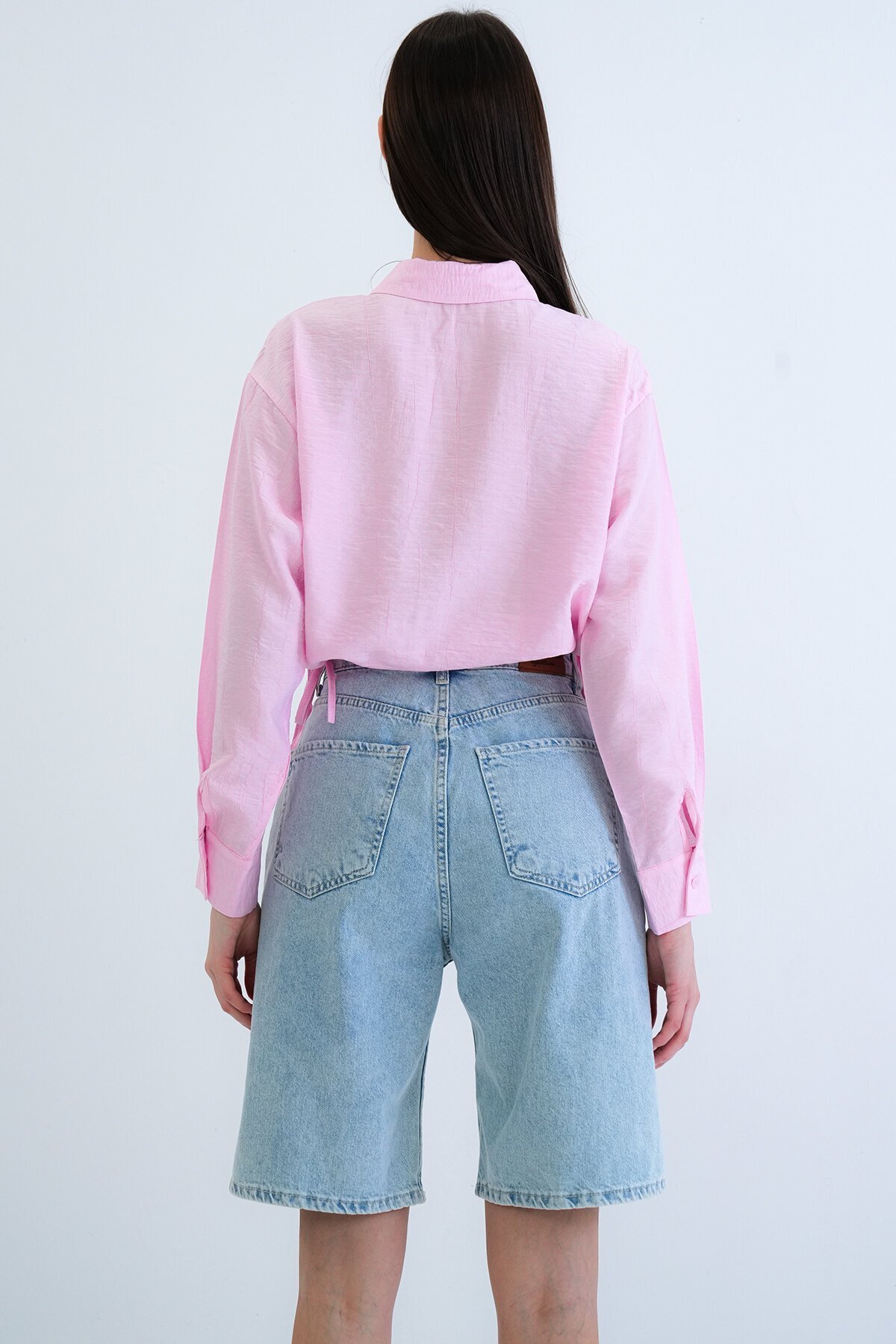 Bağcık Detaylı Gömlek Yaka Bluz