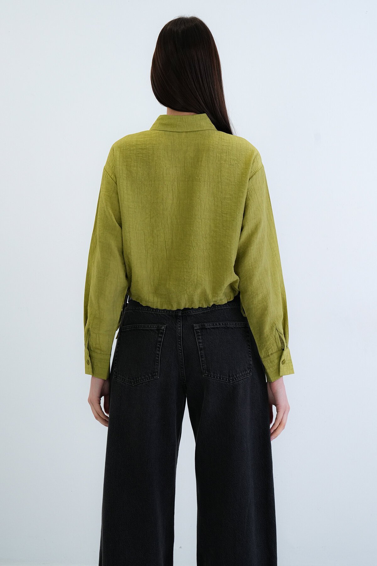 Bağcık Detaylı Gömlek Yaka Bluz