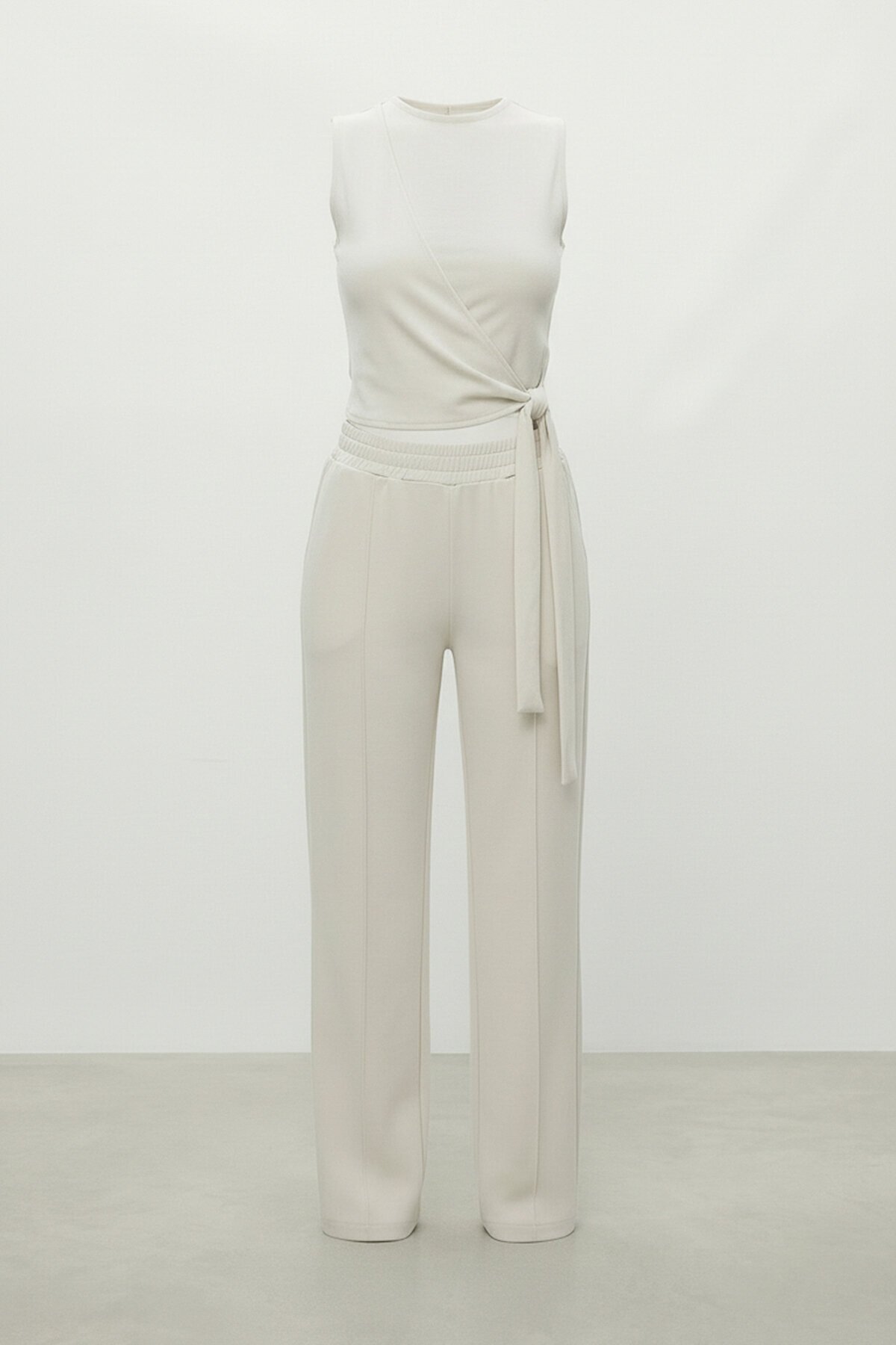 Bağlamalı Kolsuz Bluz Ve Pantolon Takım