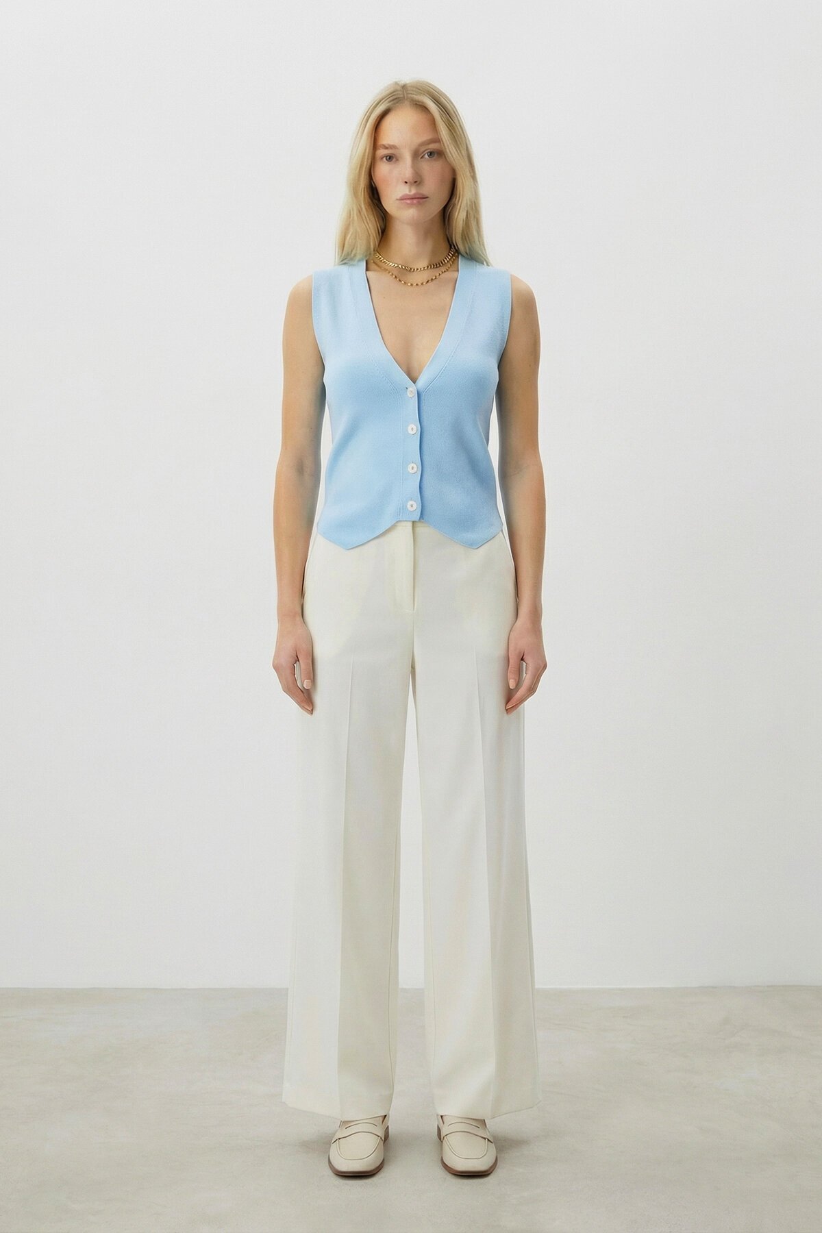 Bebe Mavi V Yaka Düğmeli Yazlık Triko Yelek