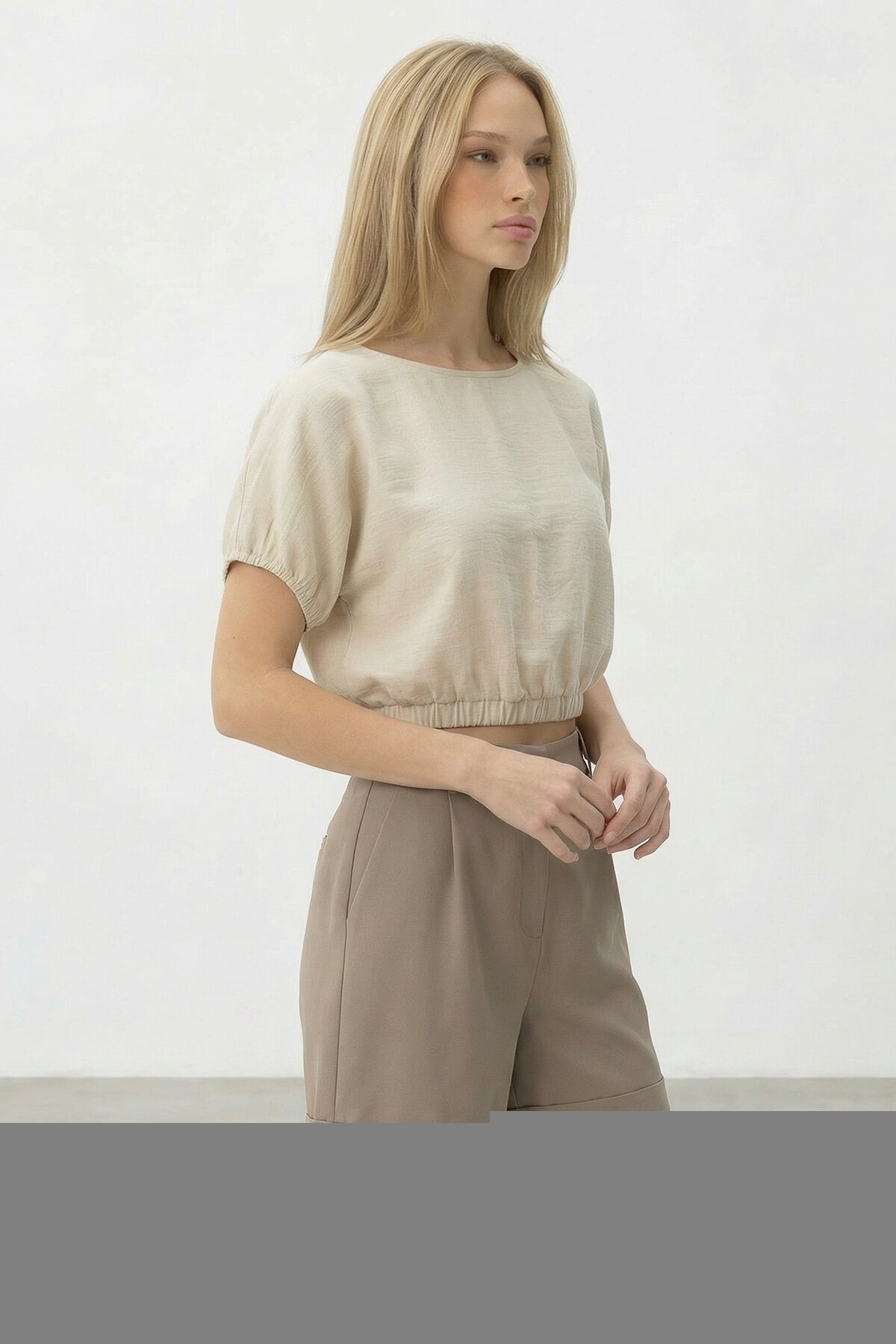 Bej Çift Cepli Duble Paça Gizli Fermuarlı Keten Şort