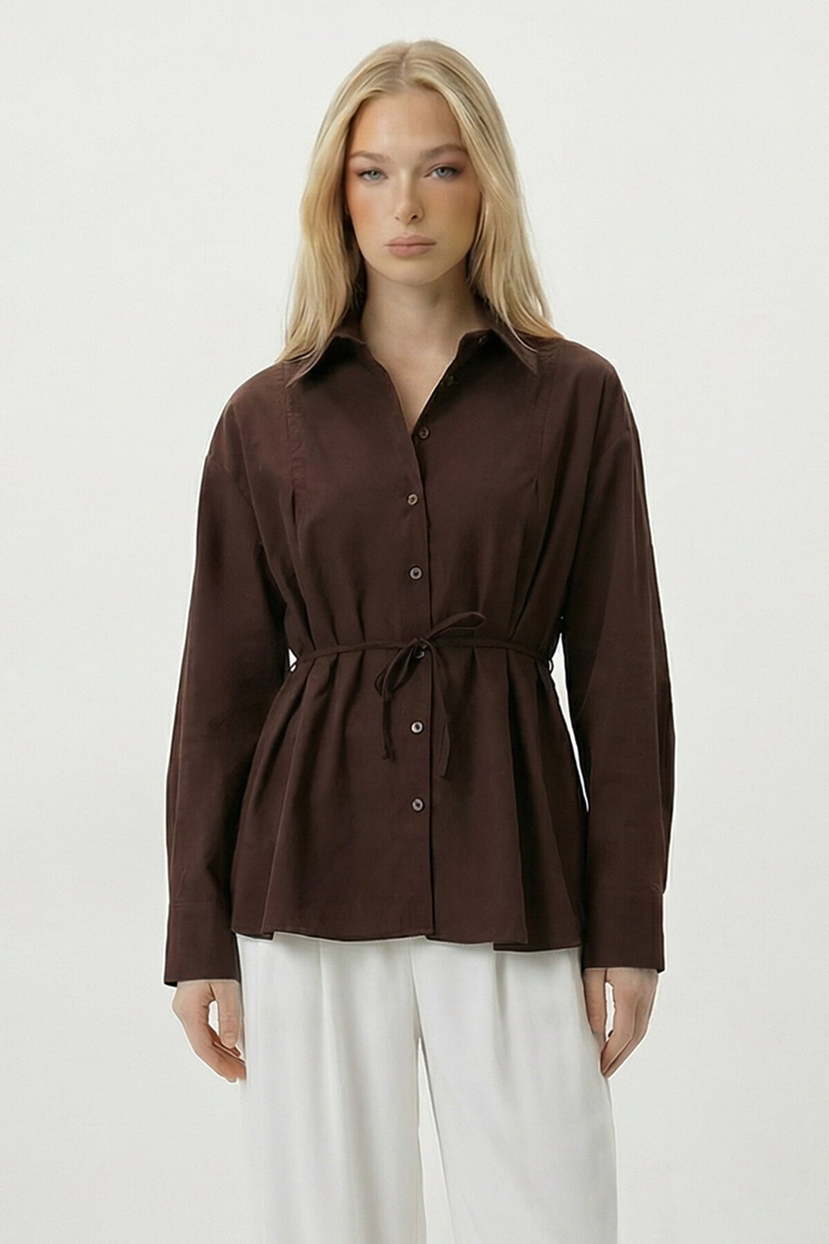 Belden Bağlamalı Gömlek