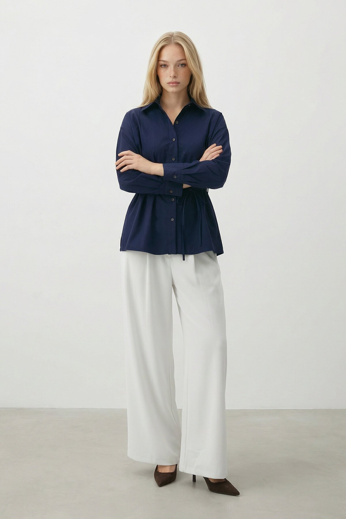 Belden Bağlamalı Gömlek