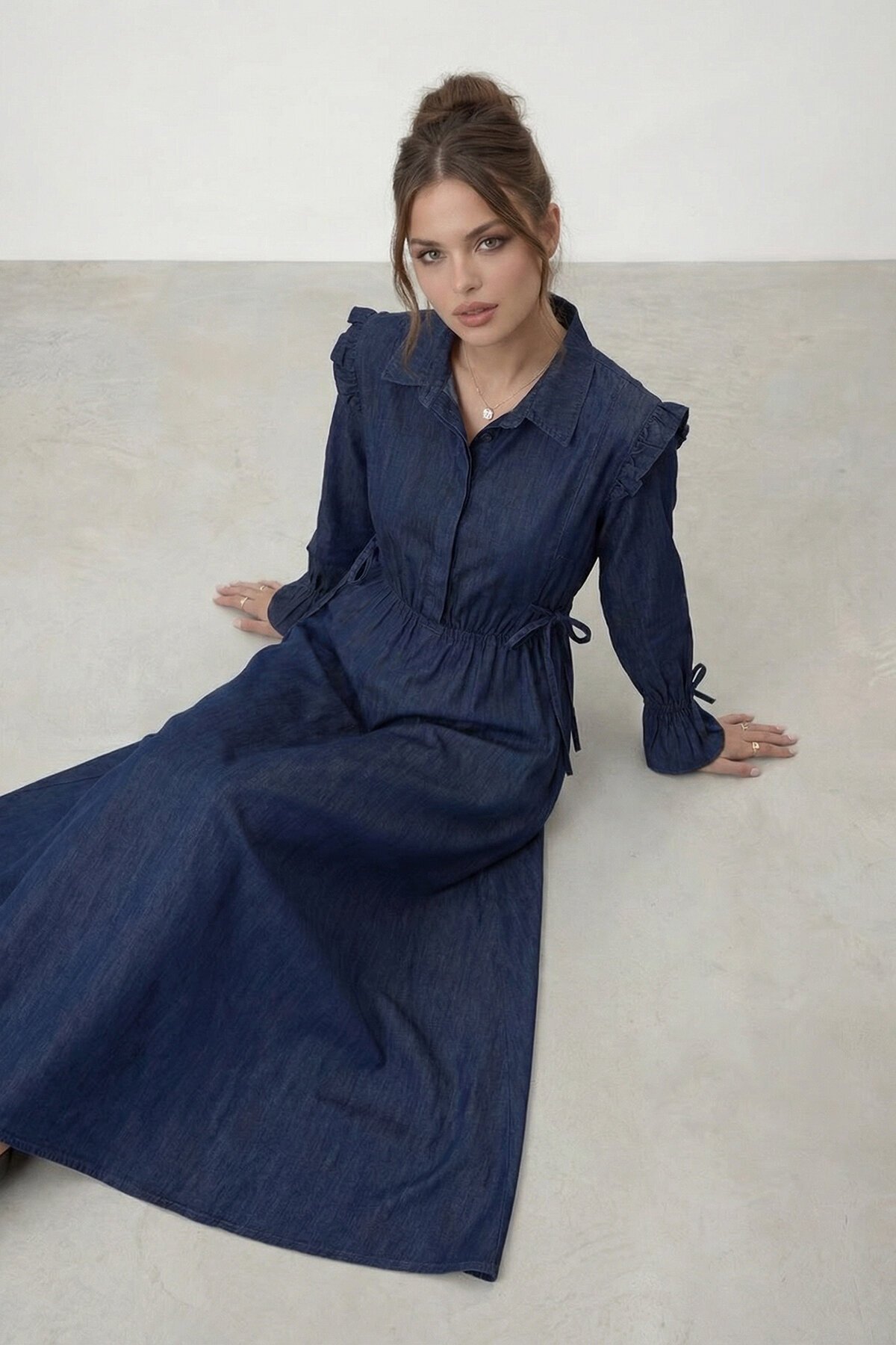 Belden Büzgülü Bağlama Detaylı Uzun Kollu Midi Elbise