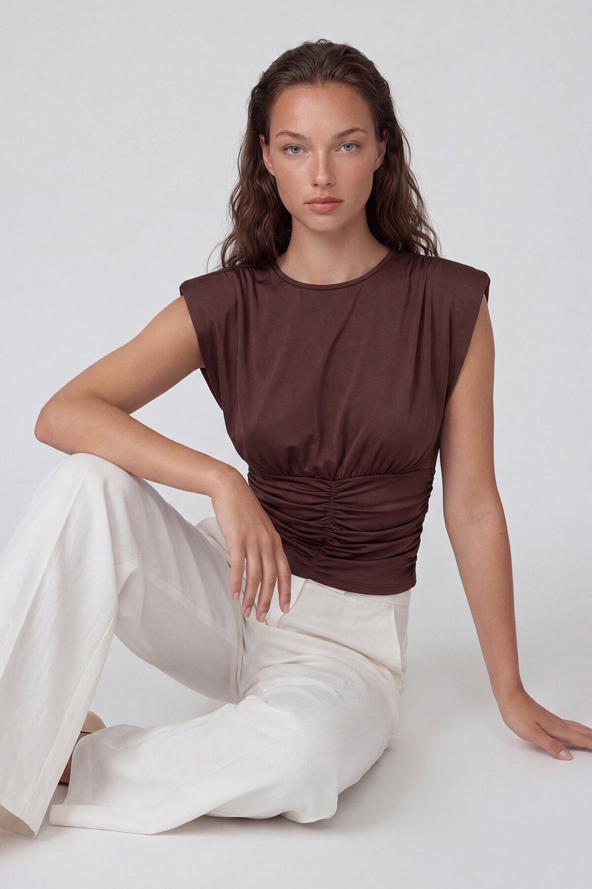 Bisiklet Yaka Drape Detaylı Vatkalı Sandy Bluz