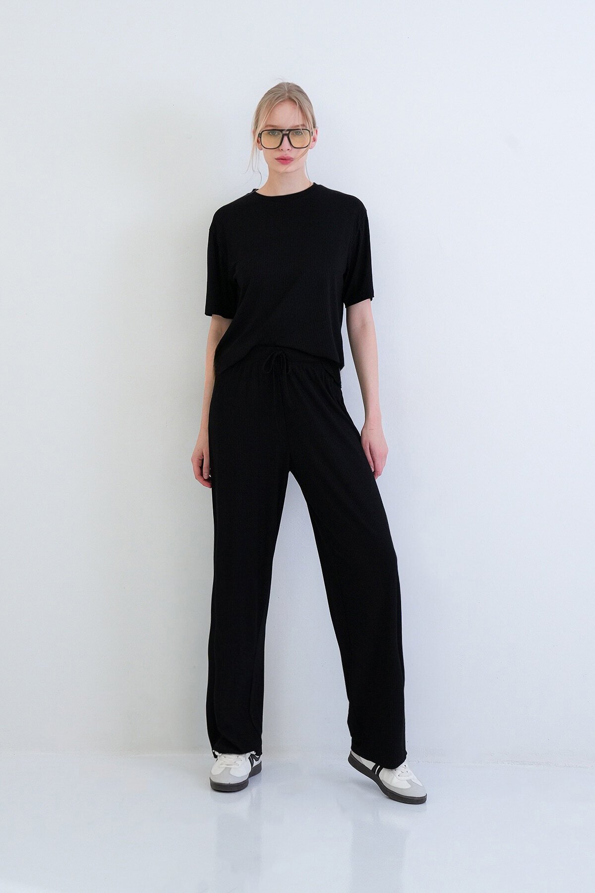 Bisiklet Yaka Kısa Kol Örme Bluz Ve Palazzo Pantolon Takım