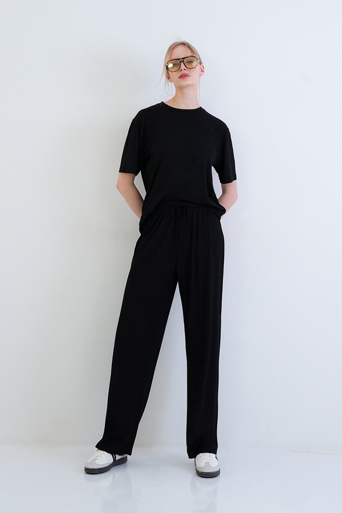 Bisiklet Yaka Kısa Kol Örme Bluz Ve Palazzo Pantolon Takım