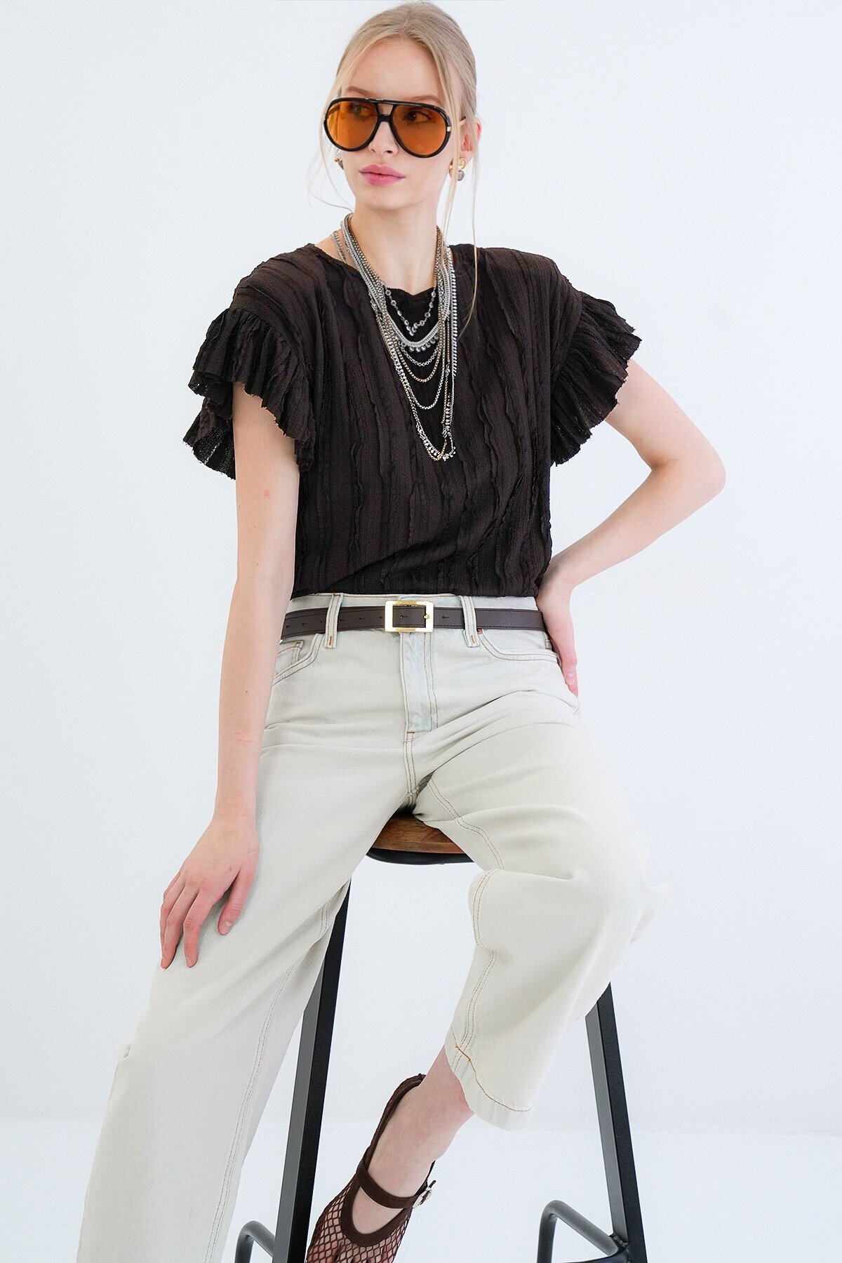 Bisiklet Yaka Kolları Fırfırlı Örme Bluz