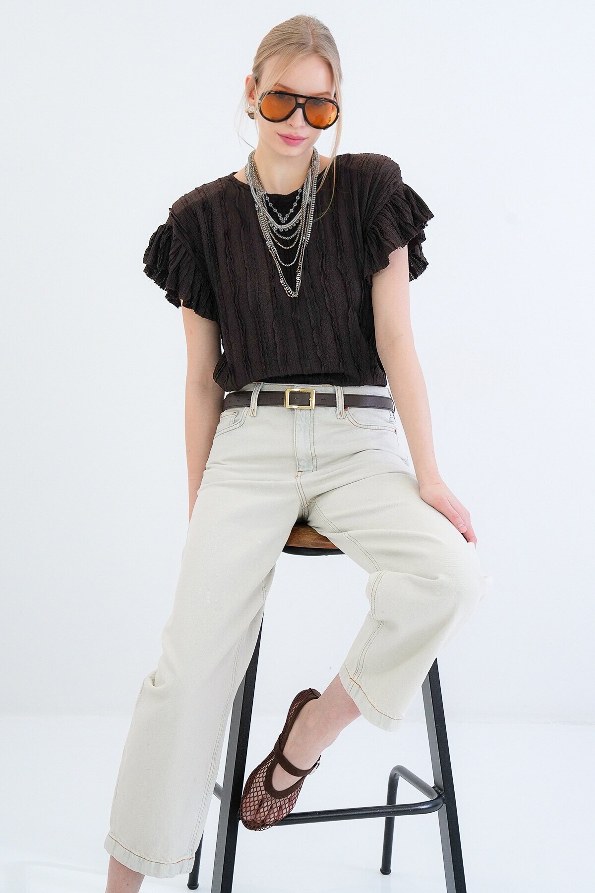 Bisiklet Yaka Kolları Fırfırlı Örme Bluz