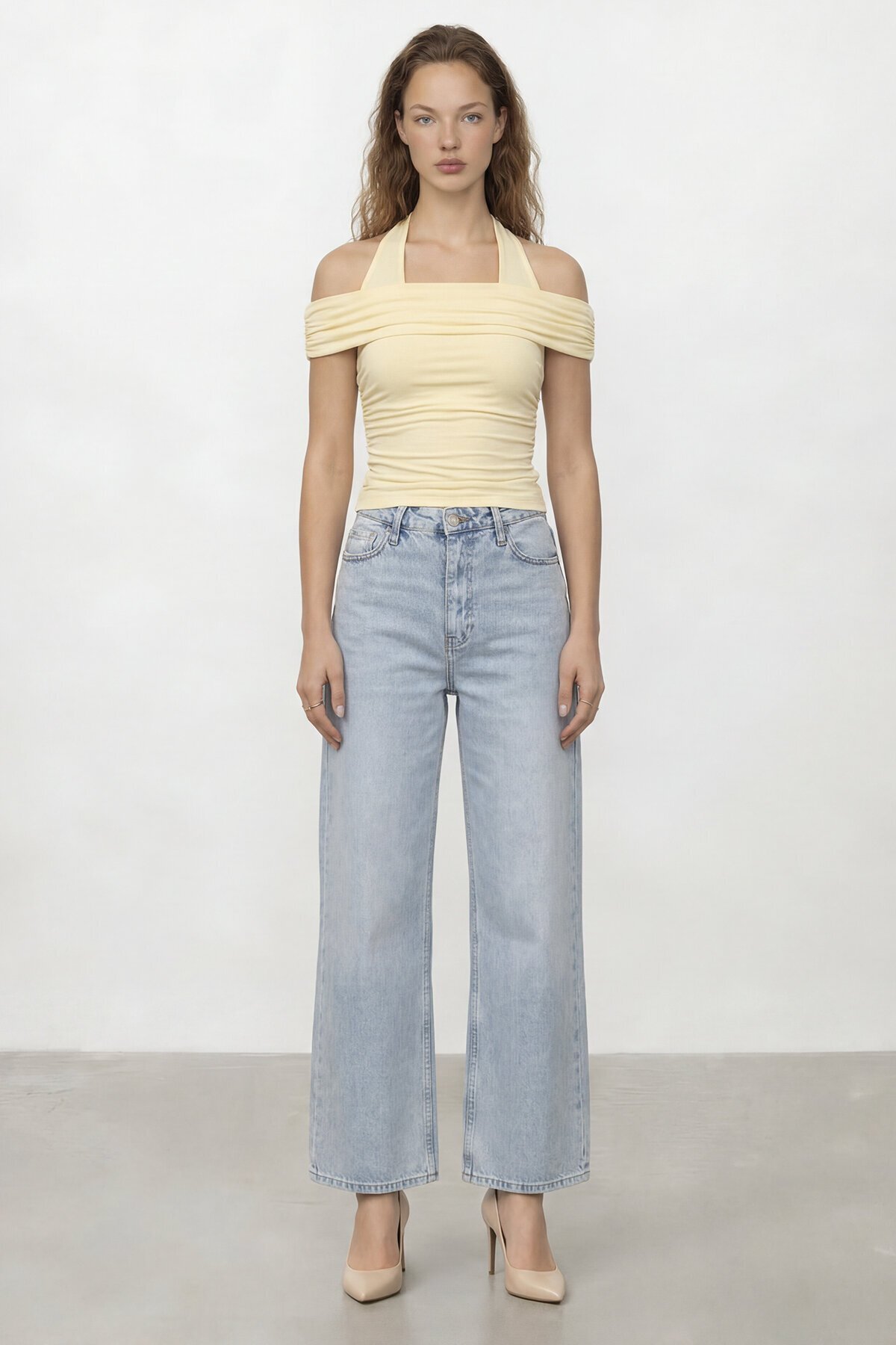 Boyundan Askılı Drapeli Dar Kalıp Bluz