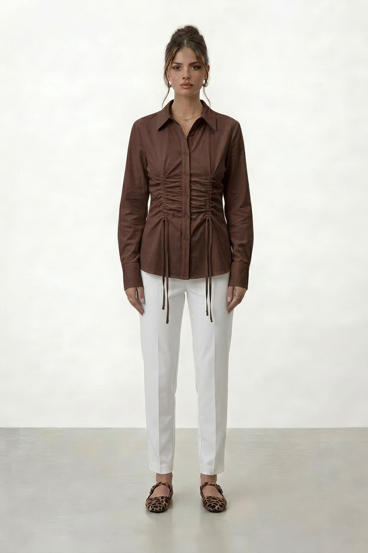 Büzgü Detaylı Ön Bağlamalı Gömlek