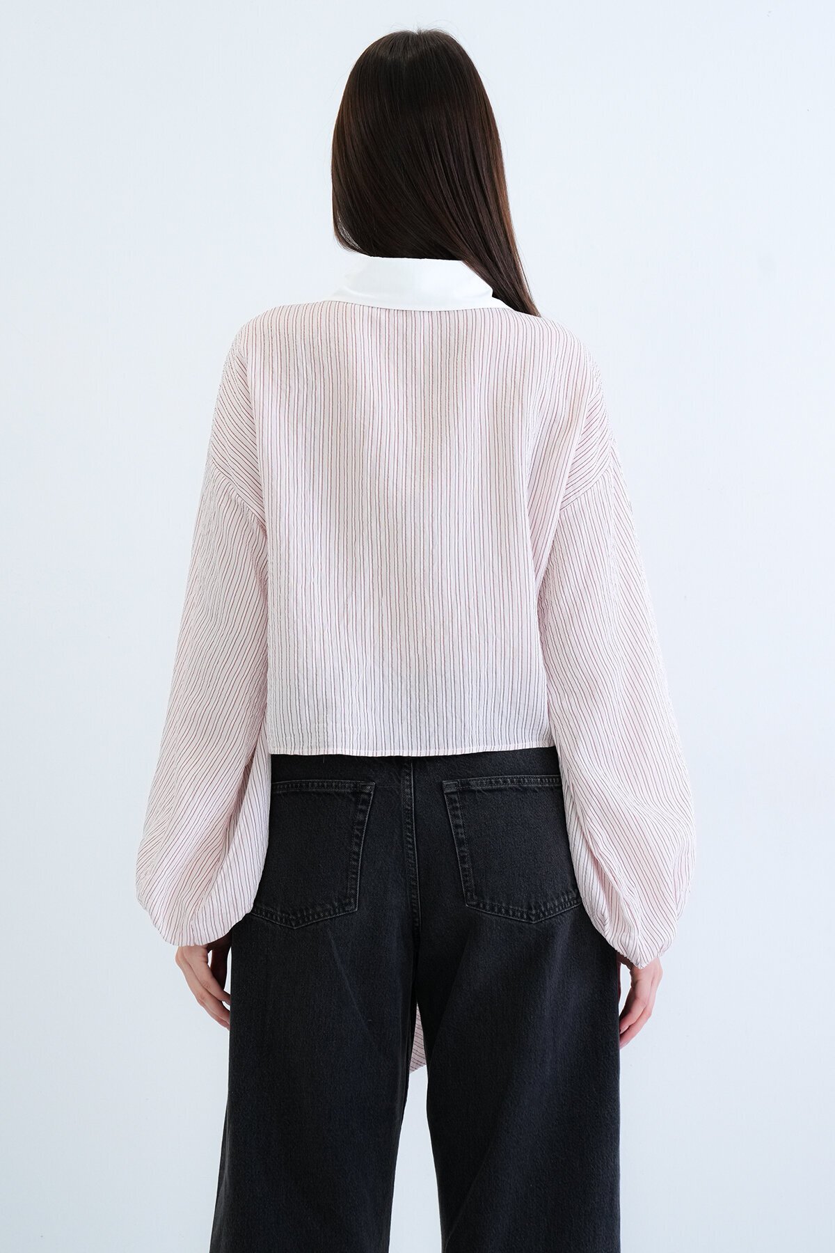 Çizgili Bağlama Detaylı Gömlek