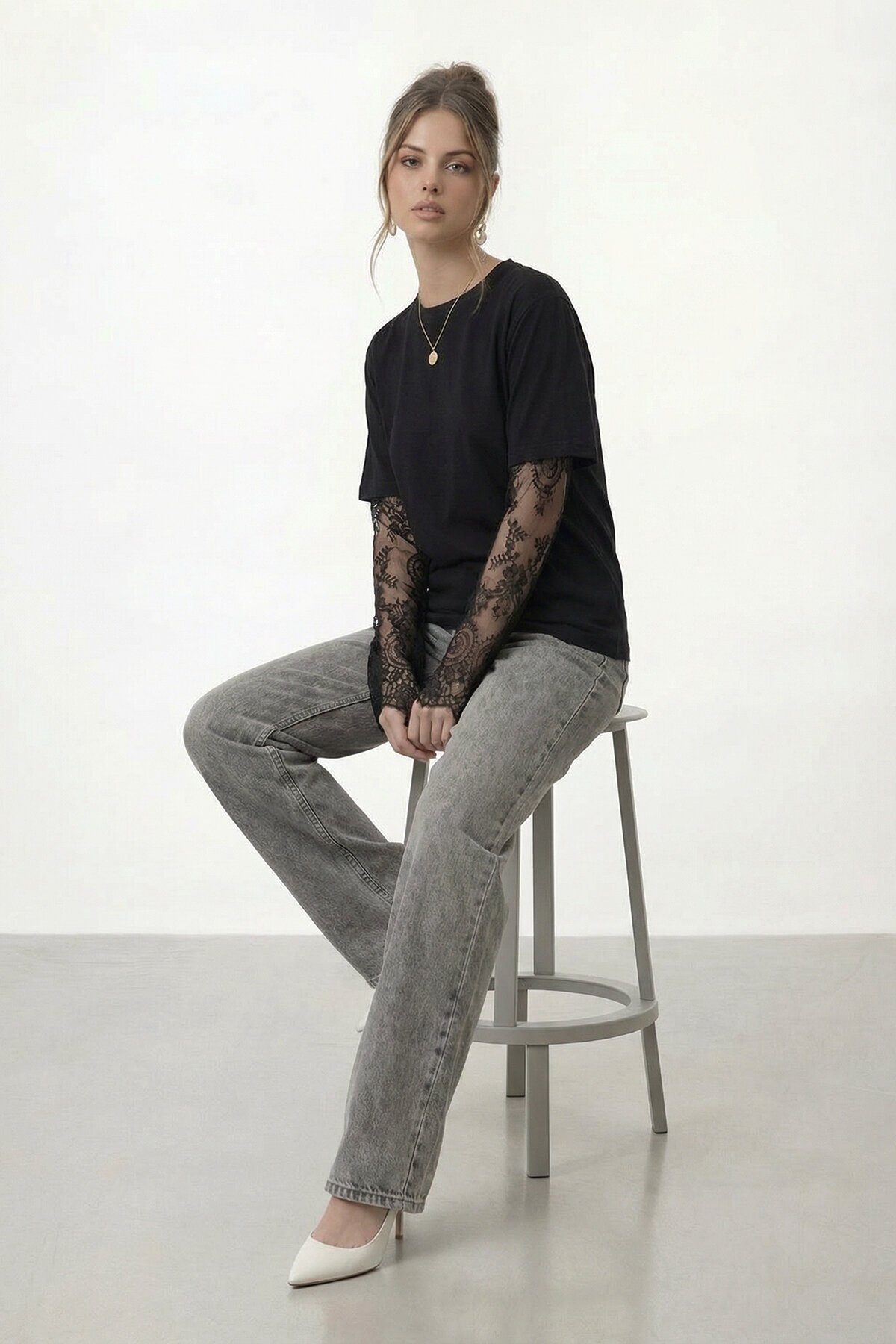 Dantel Kol Detaylı Kısa Kol Oversize T-Shirt