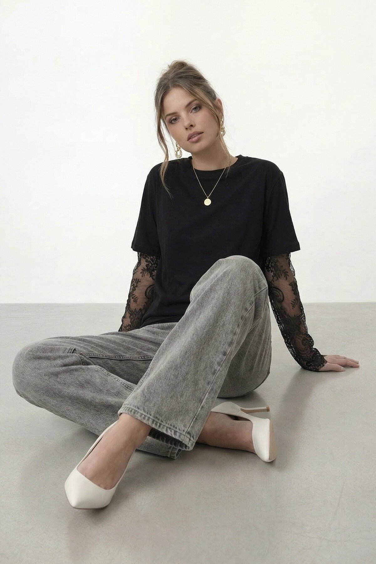 Dantel Kol Detaylı Kısa Kol Oversize T-Shirt