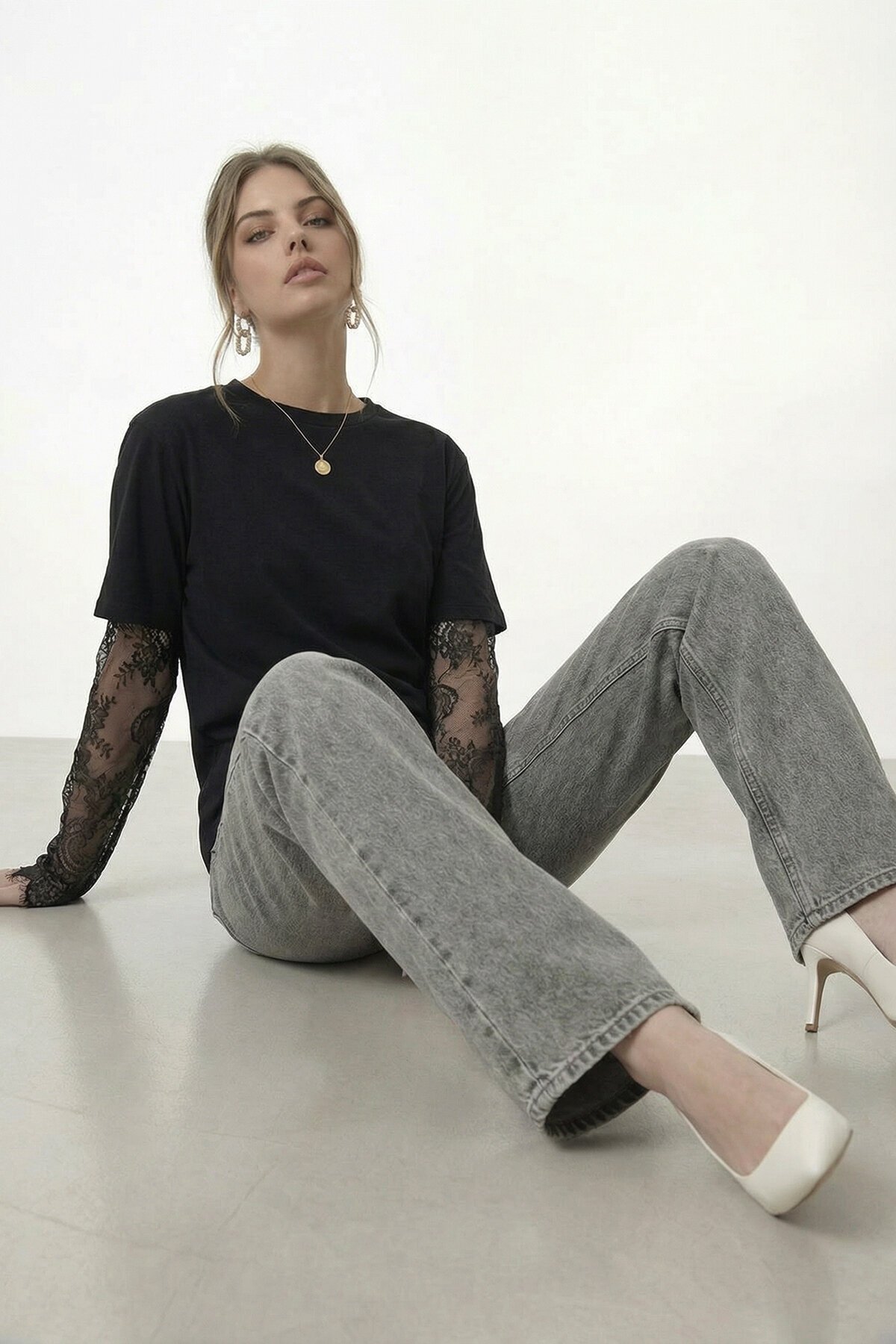 Dantel Kol Detaylı Kısa Kol Oversize T-Shirt