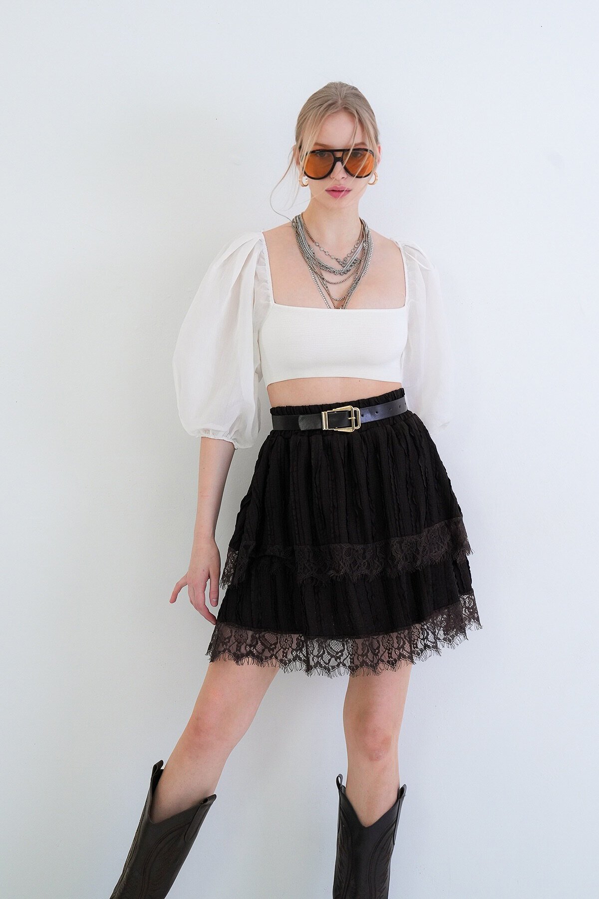 Deri Kemerli Dantelli Kat Kat Volanlı Mini Etek