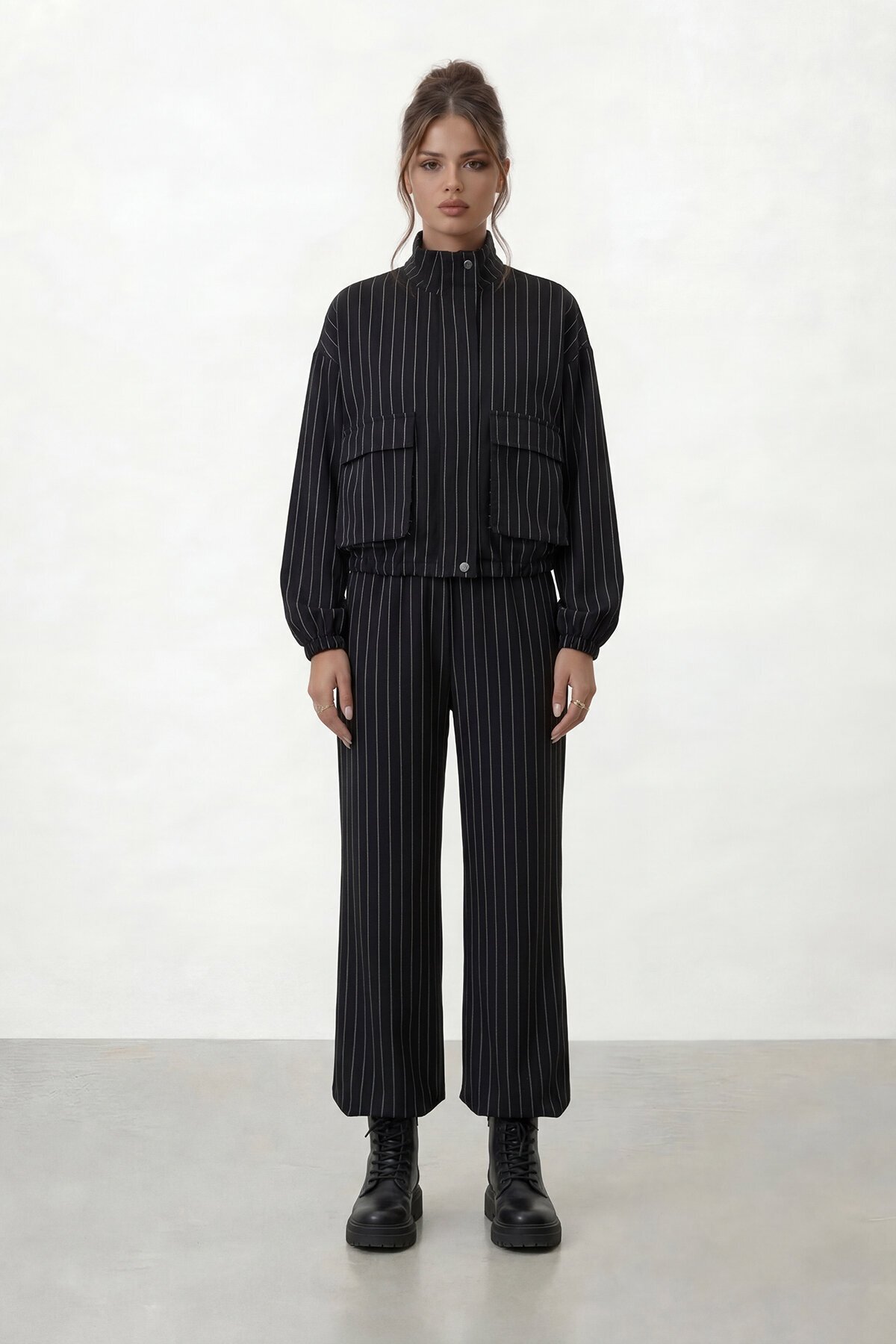 Dik Yaka Çizgili Cepli Ceket Ve Bol Paça Pantolon Takım