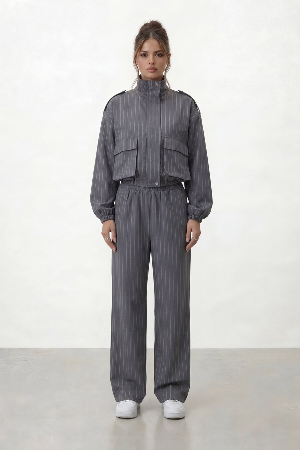 Dik Yaka Çizgili Cepli Ceket Ve Bol Paça Pantolon Takım