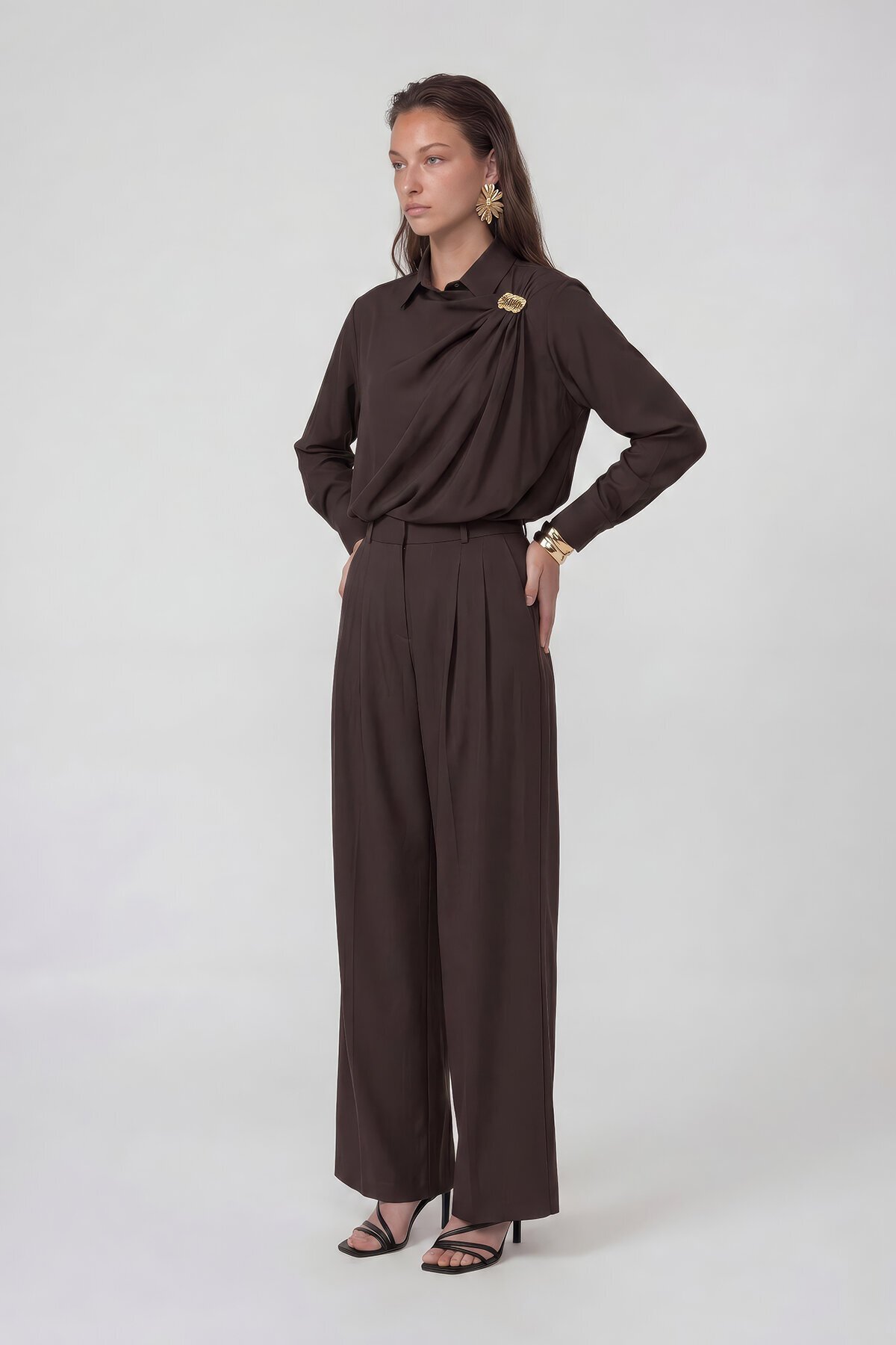 Drapeli Tokalı Uzun Kollu Bluz Ve Pantolon Takım