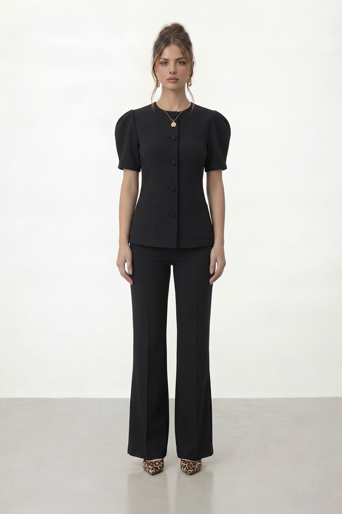 Düğmeli Çift Cepli Ceket Ve İspanyol Paça Pantolon Takım