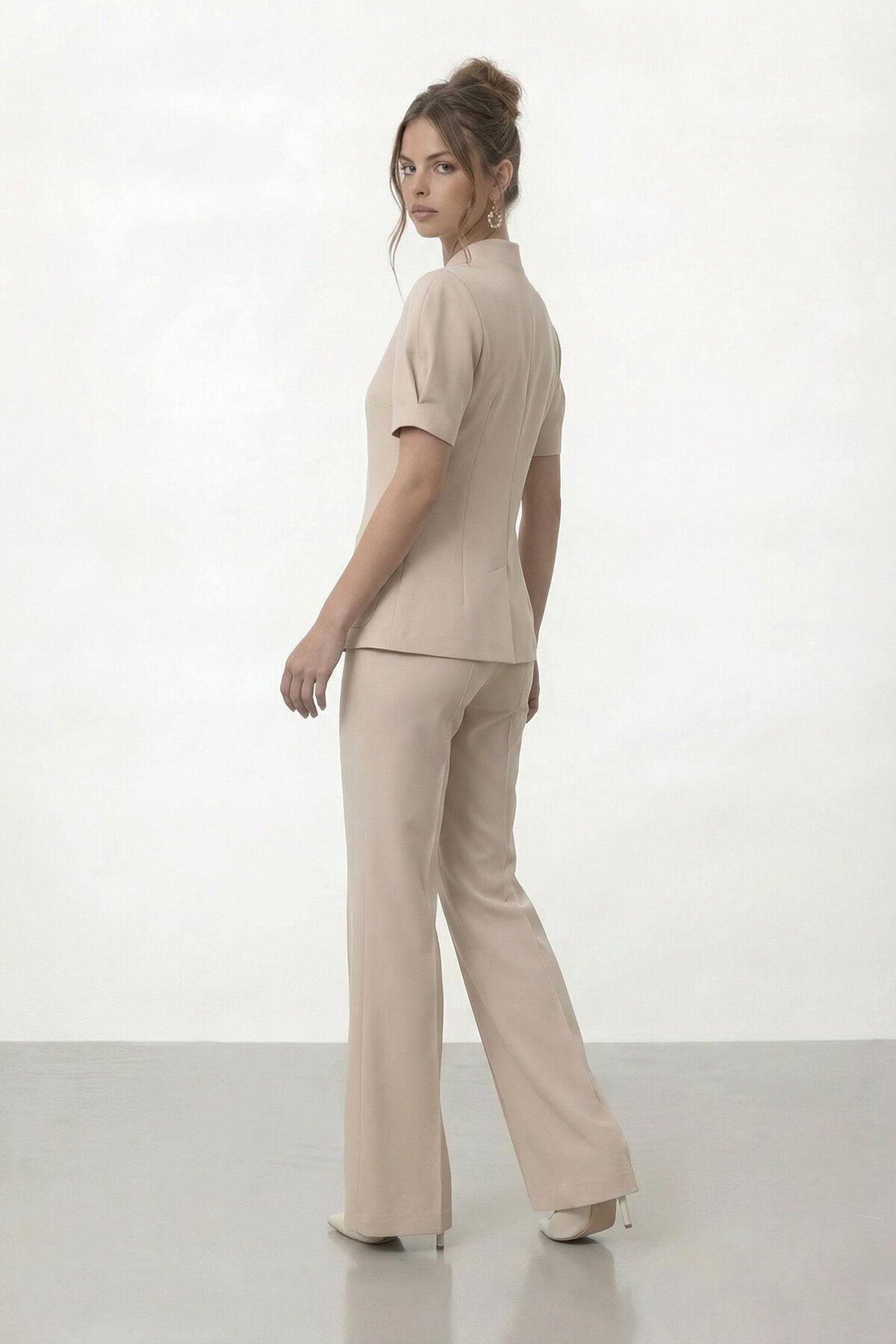 Düğmeli Çift Cepli Ceket Ve İspanyol Paça Pantolon Takım