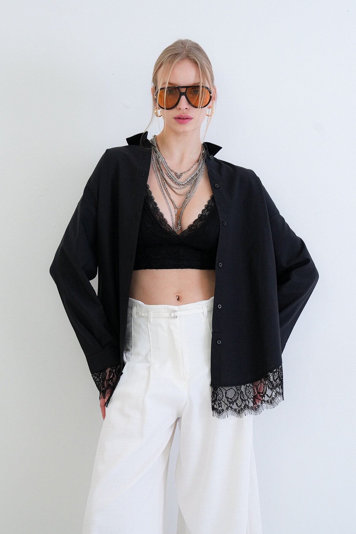 Eteği Ve Manşetleri Dantel Detaylı Oversize Poplin Gömlek