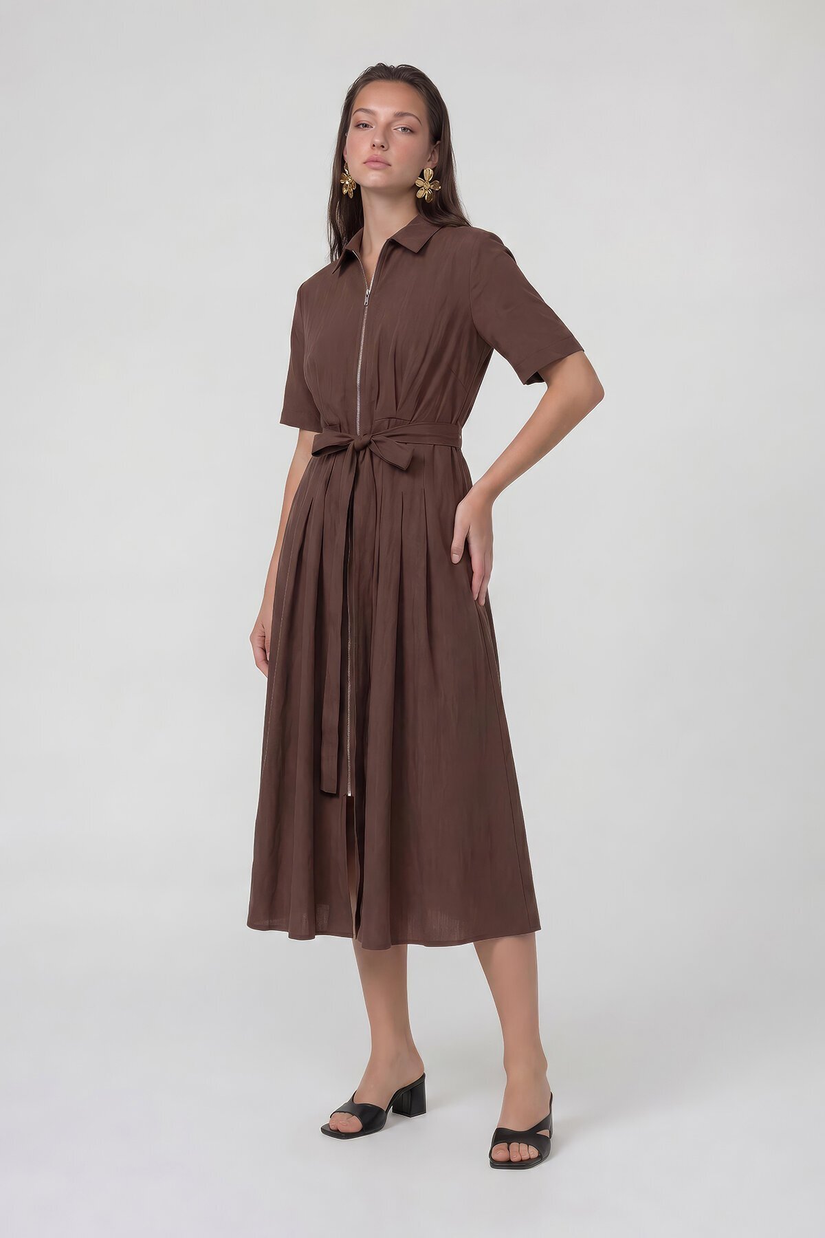 Fermuar Detaylı Belden Bağlamalı Midi Elbise