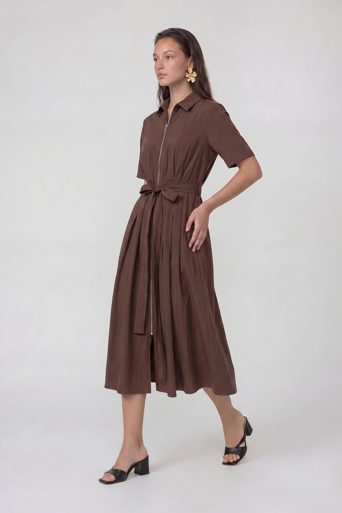 Fermuar Detaylı Belden Bağlamalı Midi Elbise