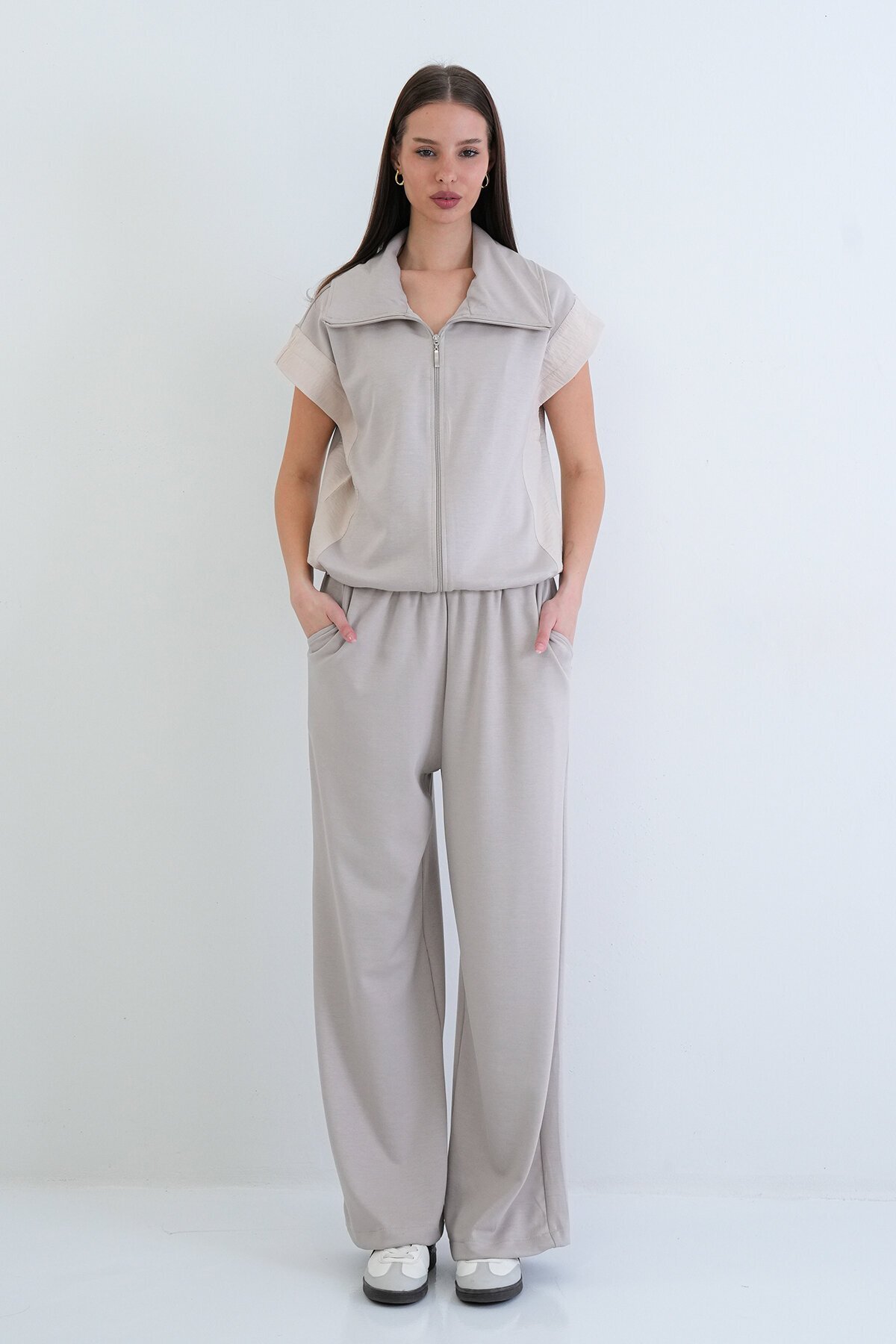 Fermuarlı Yelek Ve Beli Lastikli Pantolon Takım