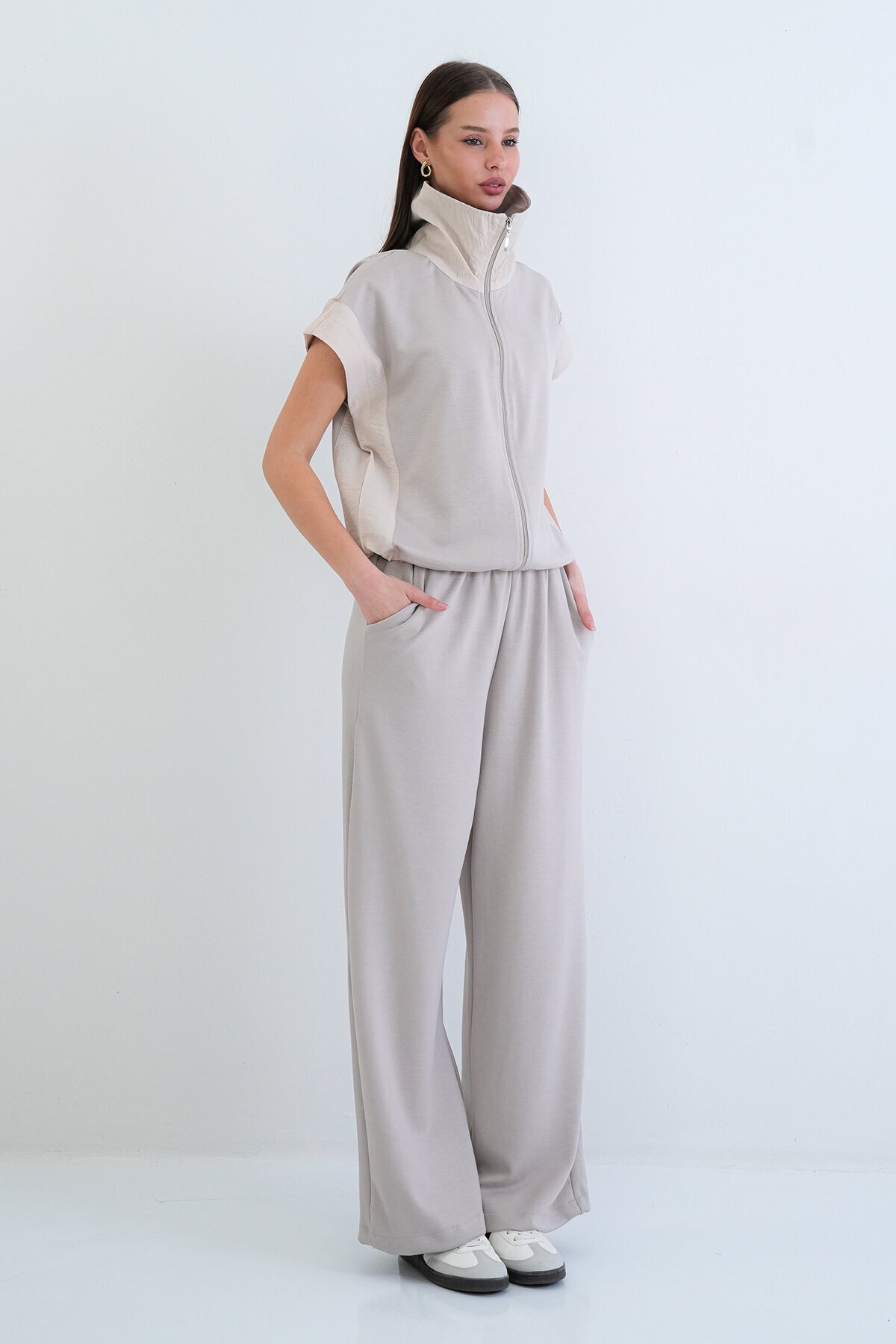 Fermuarlı Yelek Ve Beli Lastikli Pantolon Takım