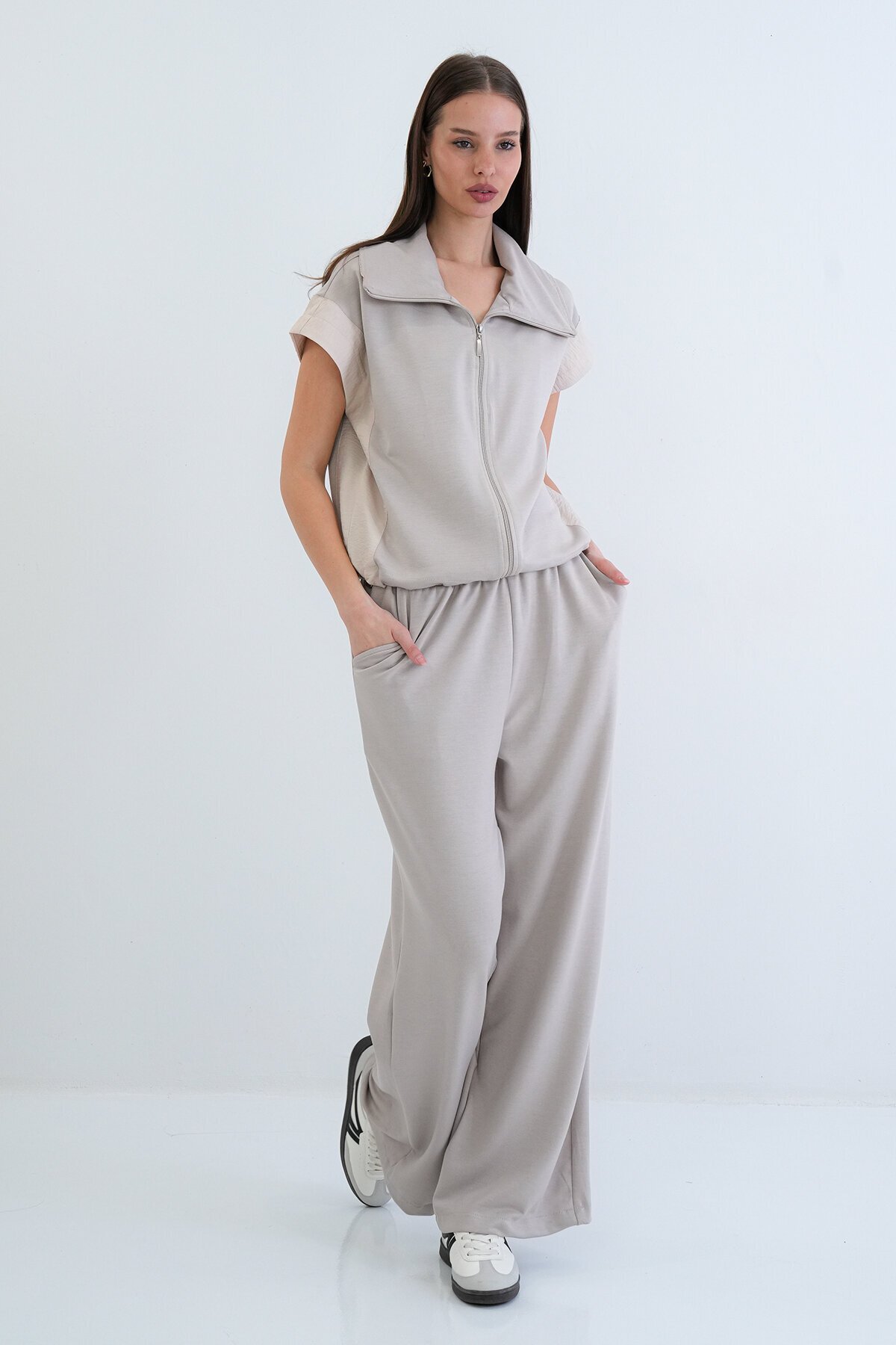 Fermuarlı Yelek Ve Beli Lastikli Pantolon Takım