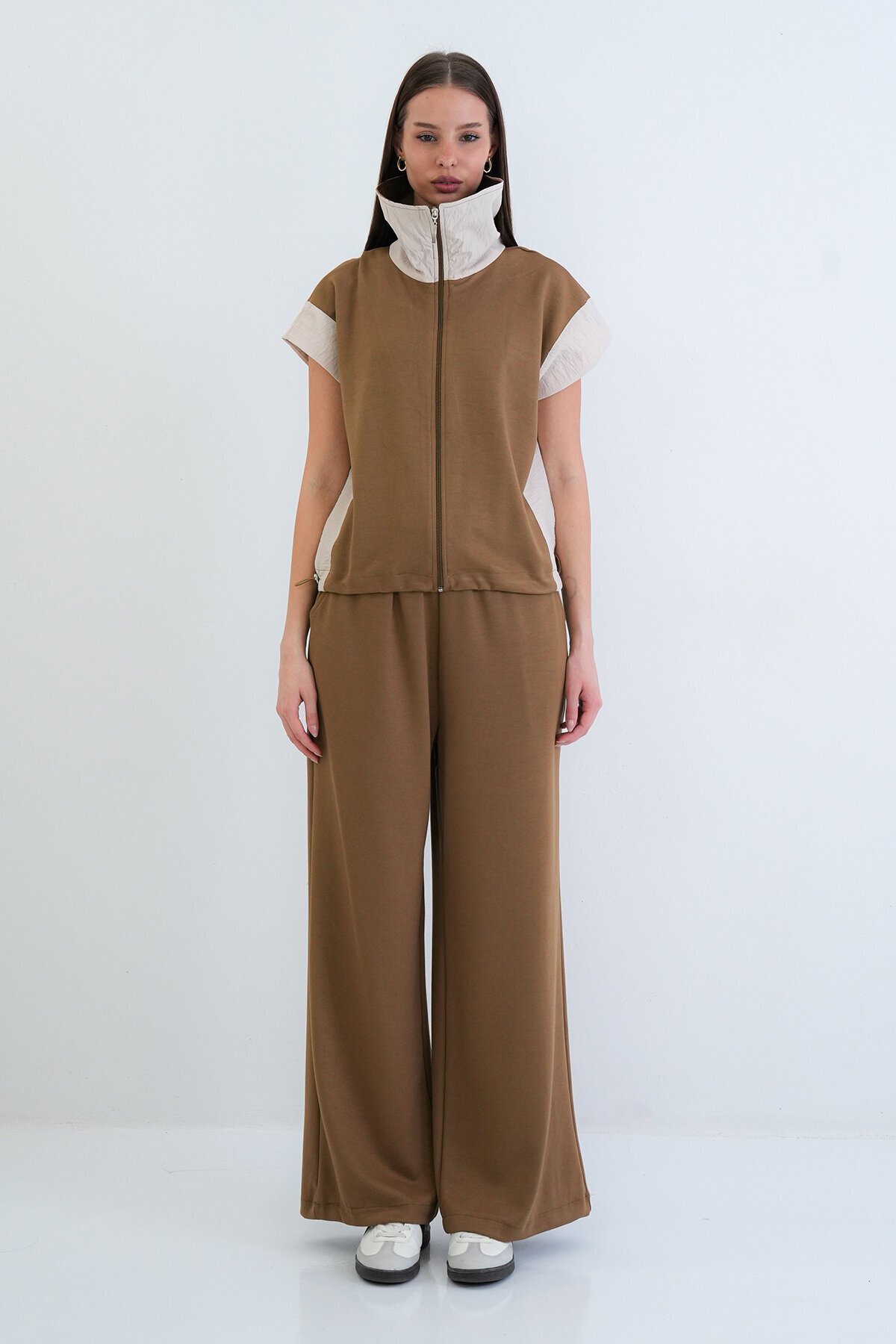 Fermuarlı Yelek Ve Beli Lastikli Pantolon Takım