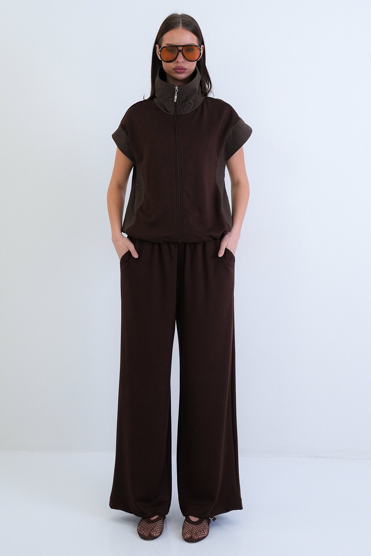 Fermuarlı Yelek Ve Beli Lastikli Pantolon Takım