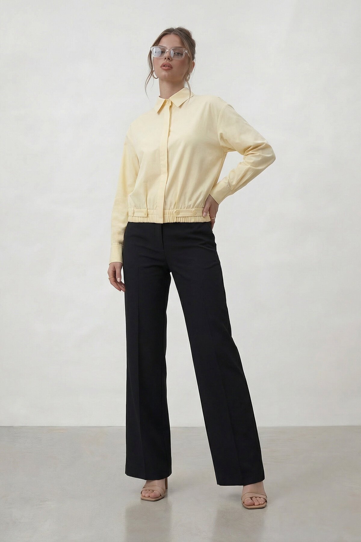 Gizli Patlı Lastik Bel Detaylı Gömlek