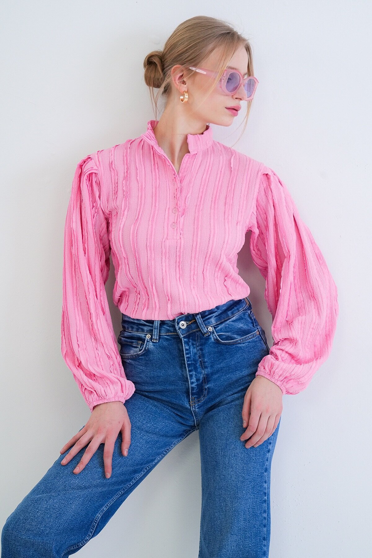 Hakim Yaka Önü Düğmeli Balon Kol Fırfır Kumaş Gömlek Bluz