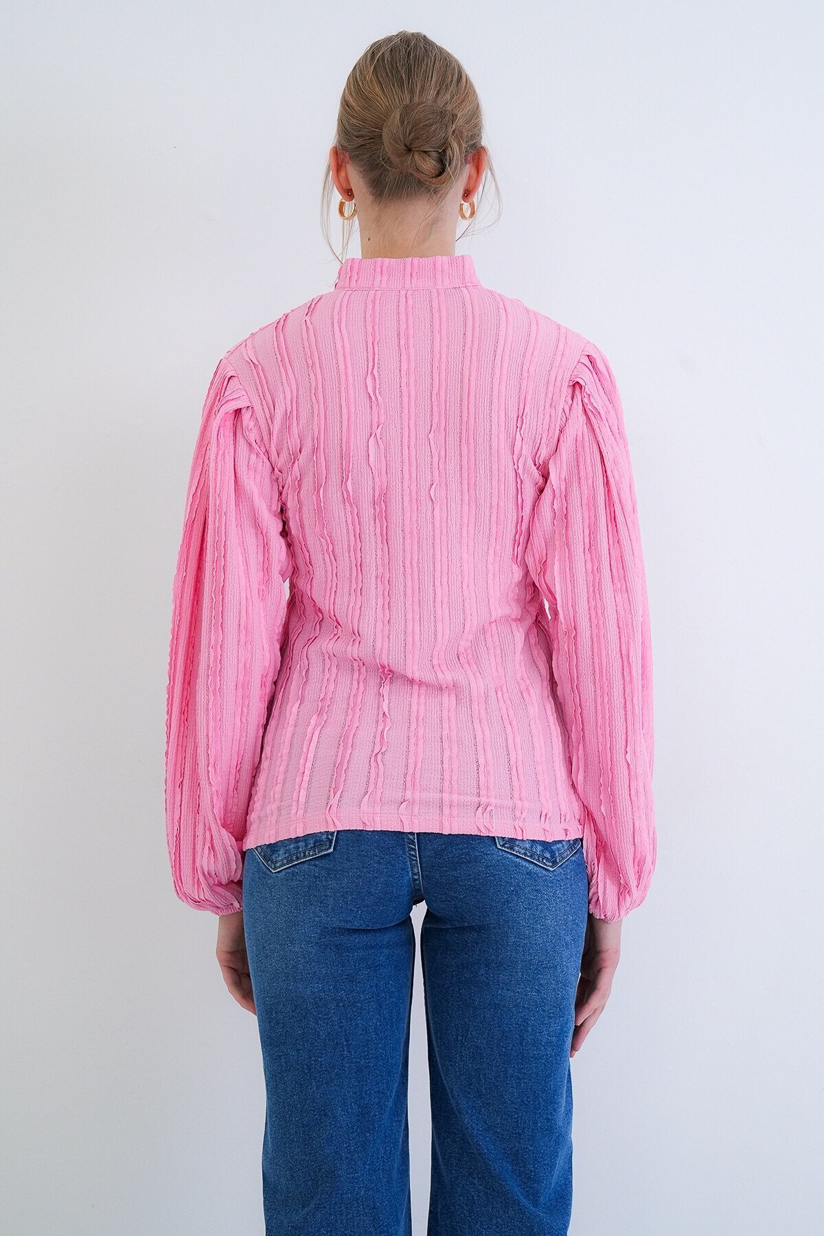 Hakim Yaka Önü Düğmeli Balon Kol Fırfır Kumaş Gömlek Bluz