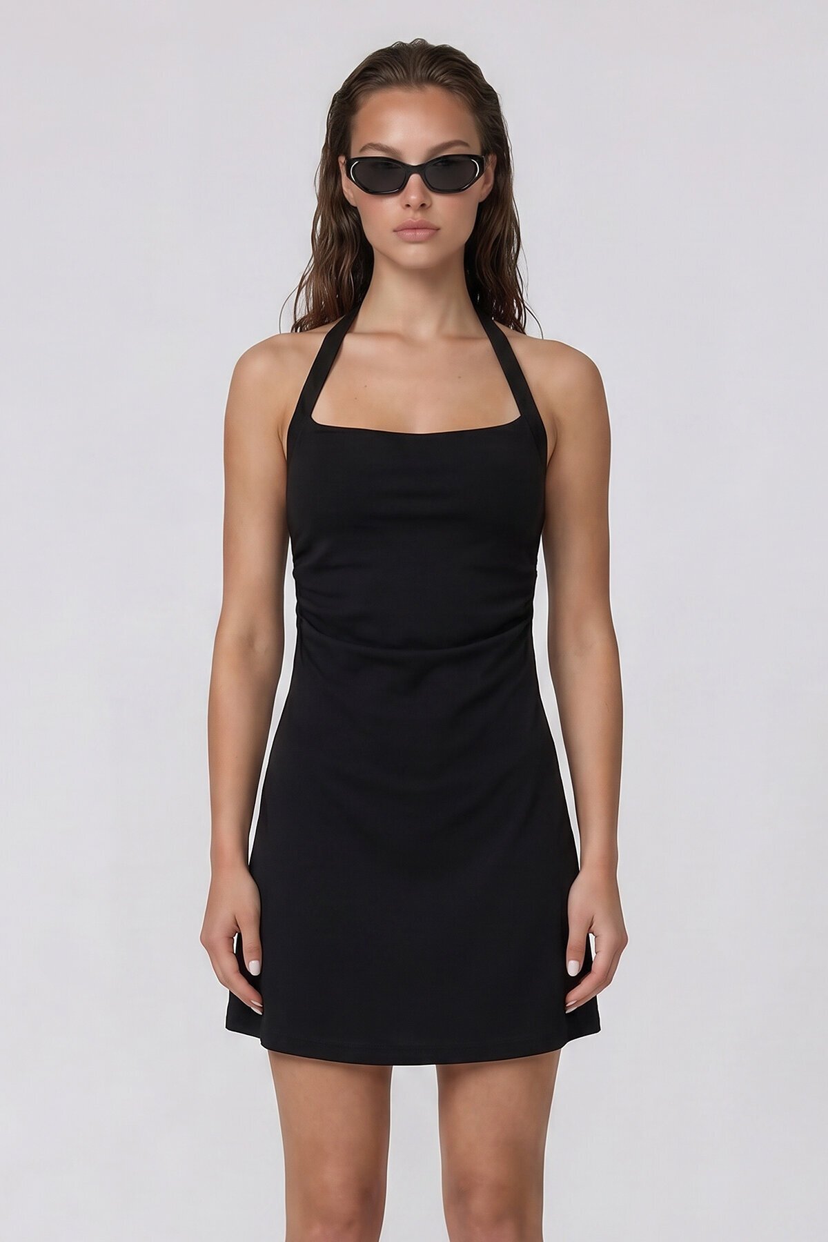 Halter Yaka Boyundan Bağlamalı Mini Elbise