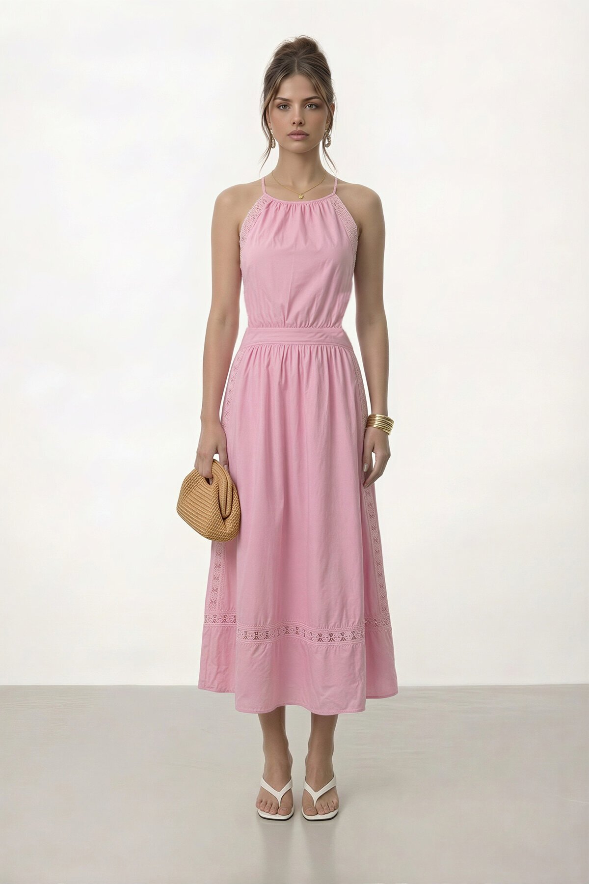 Halter Yaka Dantel Detaylı Midi Elbise