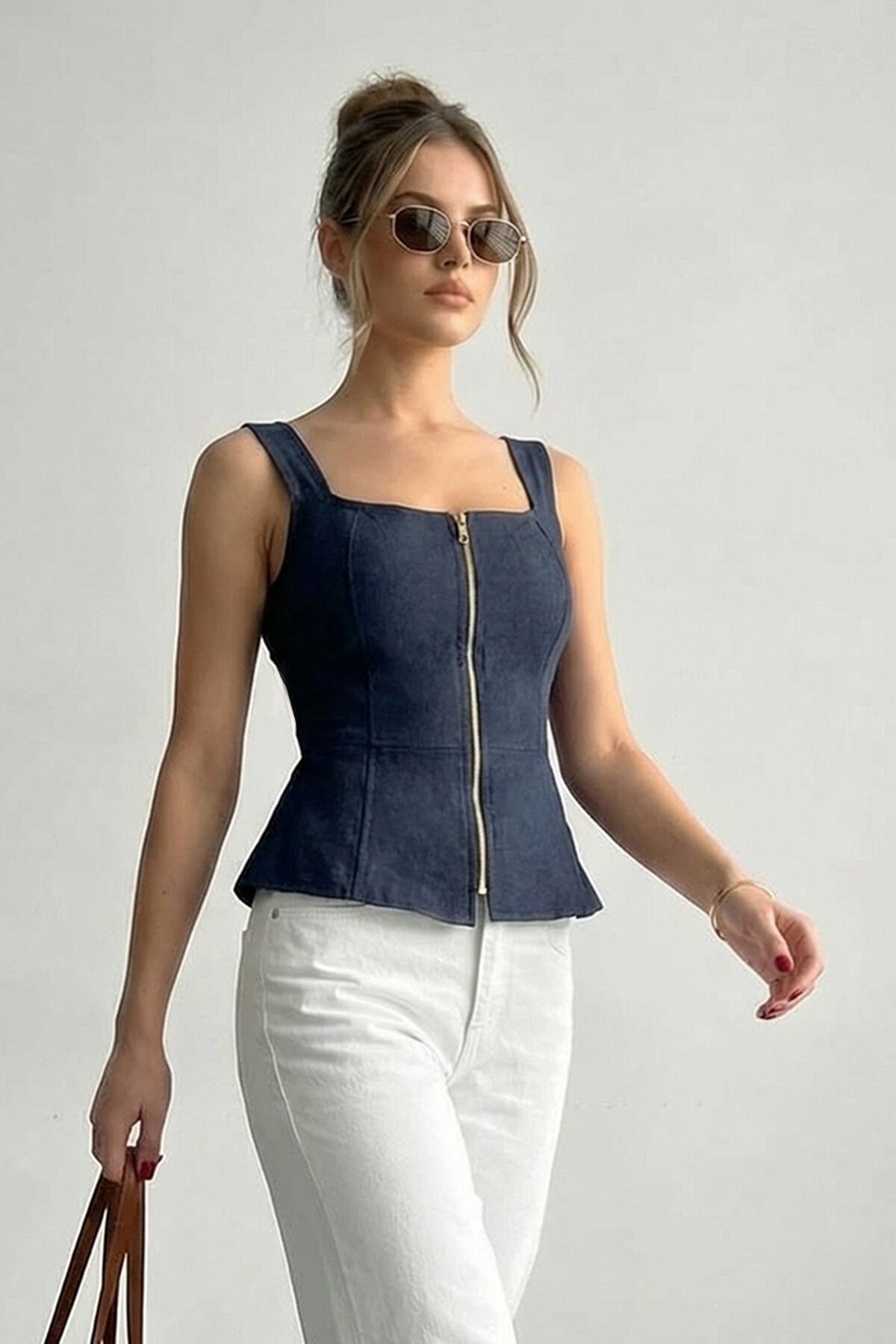 Kare Yaka Fermuarlı Denim Bluz