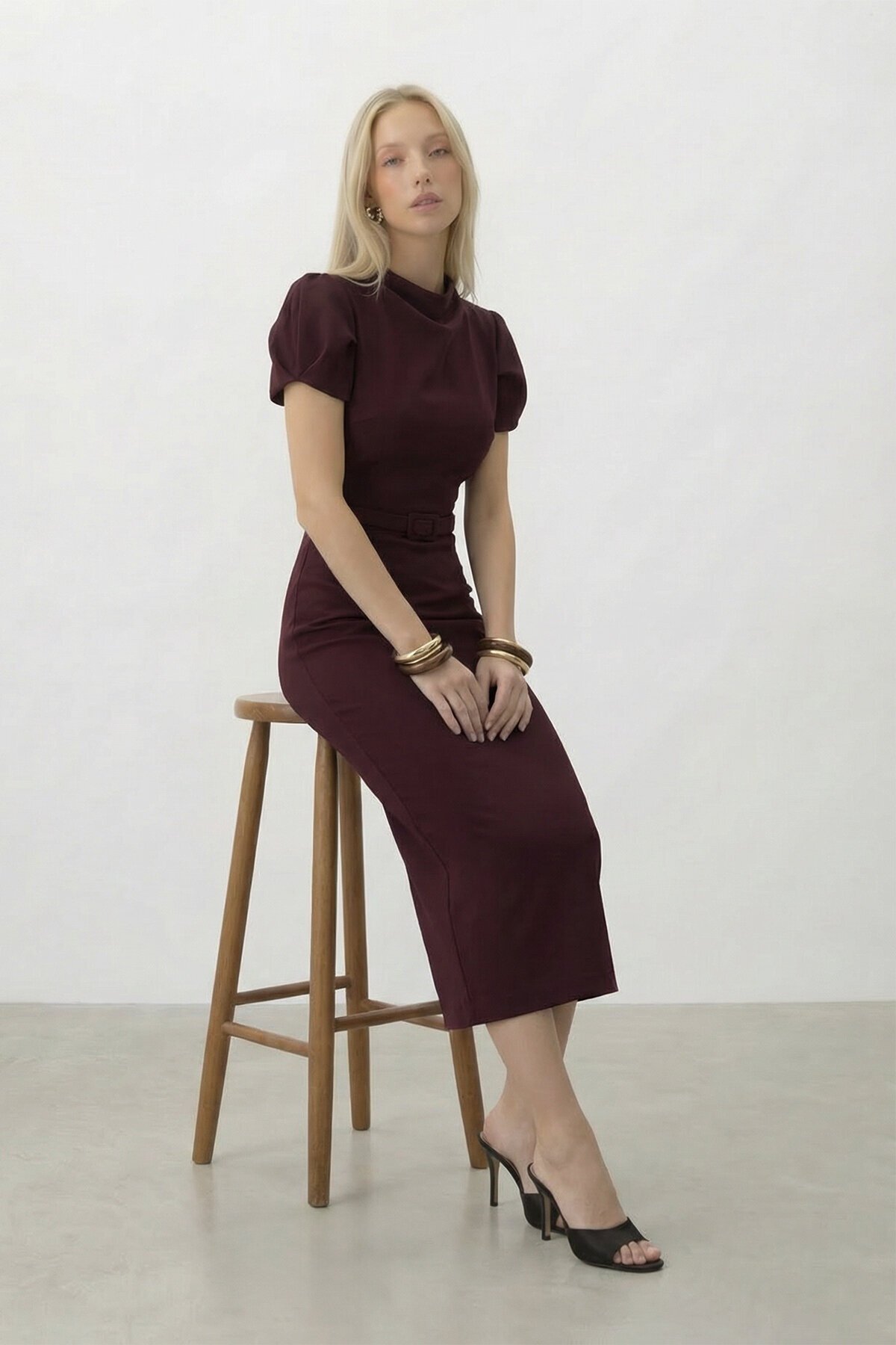 Kemer Detaylı Kalem Midi Elbise