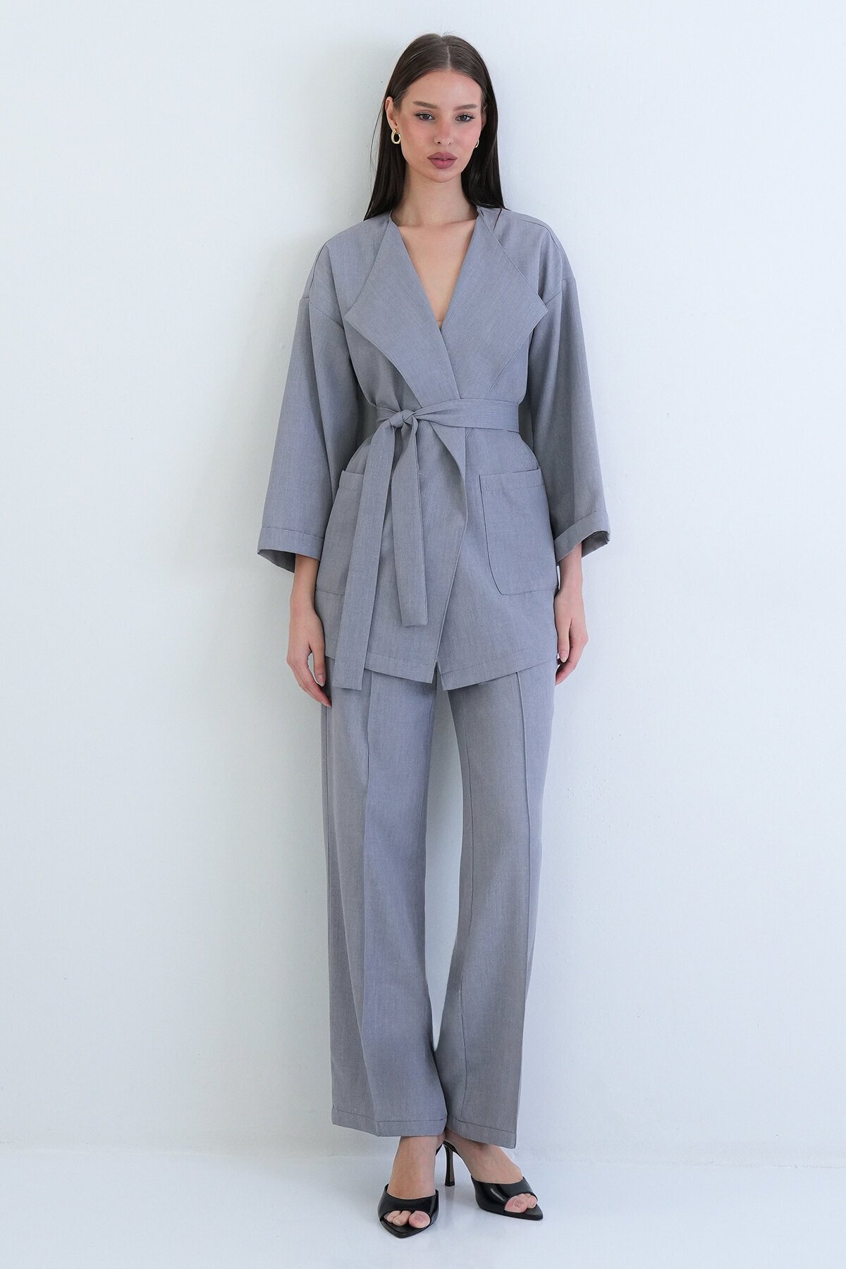 Kemerli Blazer Ceket Ve Yüksek Bel Pantolon Takım