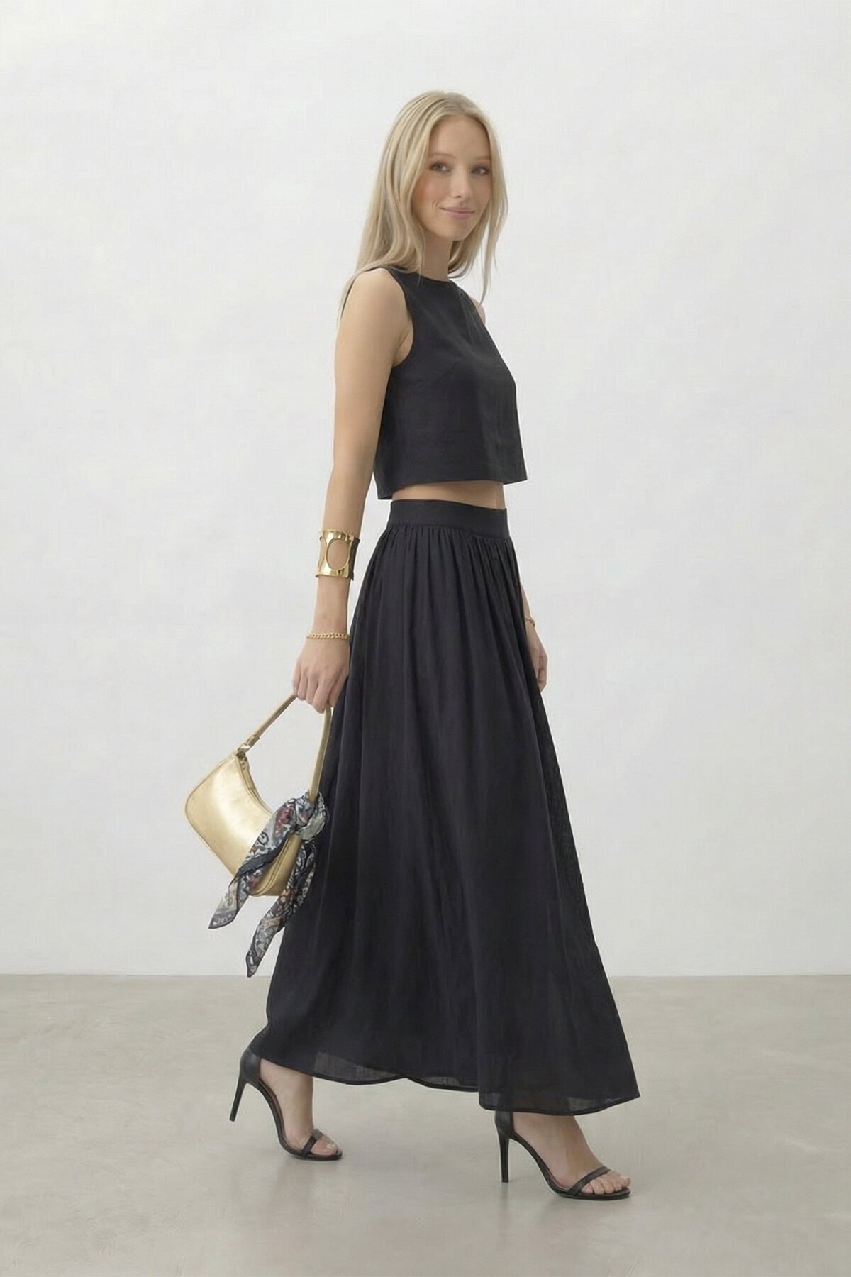 Kolsuz Crop Bluz Ve Uzun Etek Takım