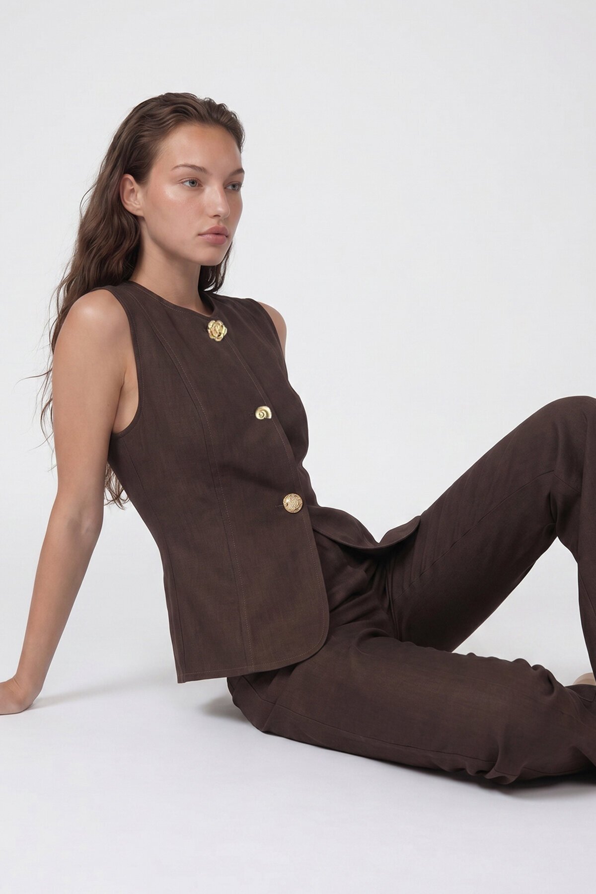 Kolsuz Düğme Detaylı Yelek Ve Denim Pantolon Takım