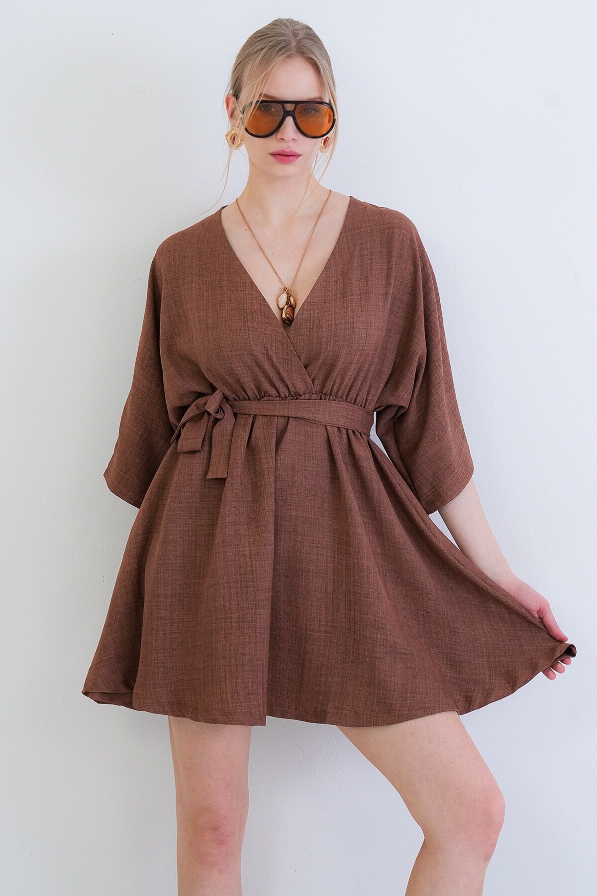 Kruvaze Yaka Beli Büzgülü Sofia Keten Elbise