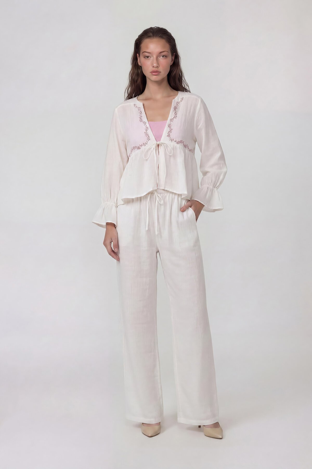 Nakış Detaylı Uzun Kollu Bluz Ve Pantolon Takım