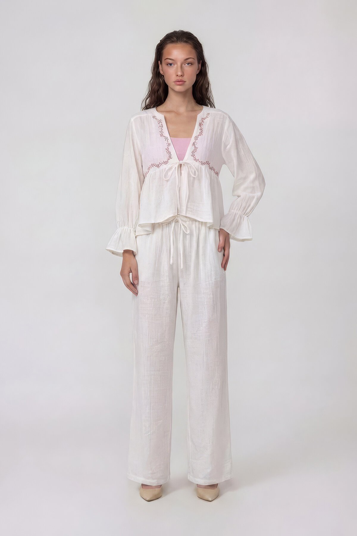 Nakış Detaylı Uzun Kollu Bluz Ve Pantolon Takım