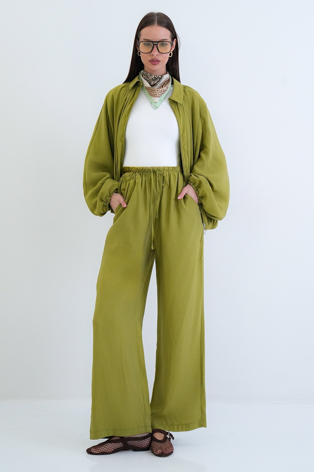 Oversize Hırka Ve Lastikli Pantolon Takım