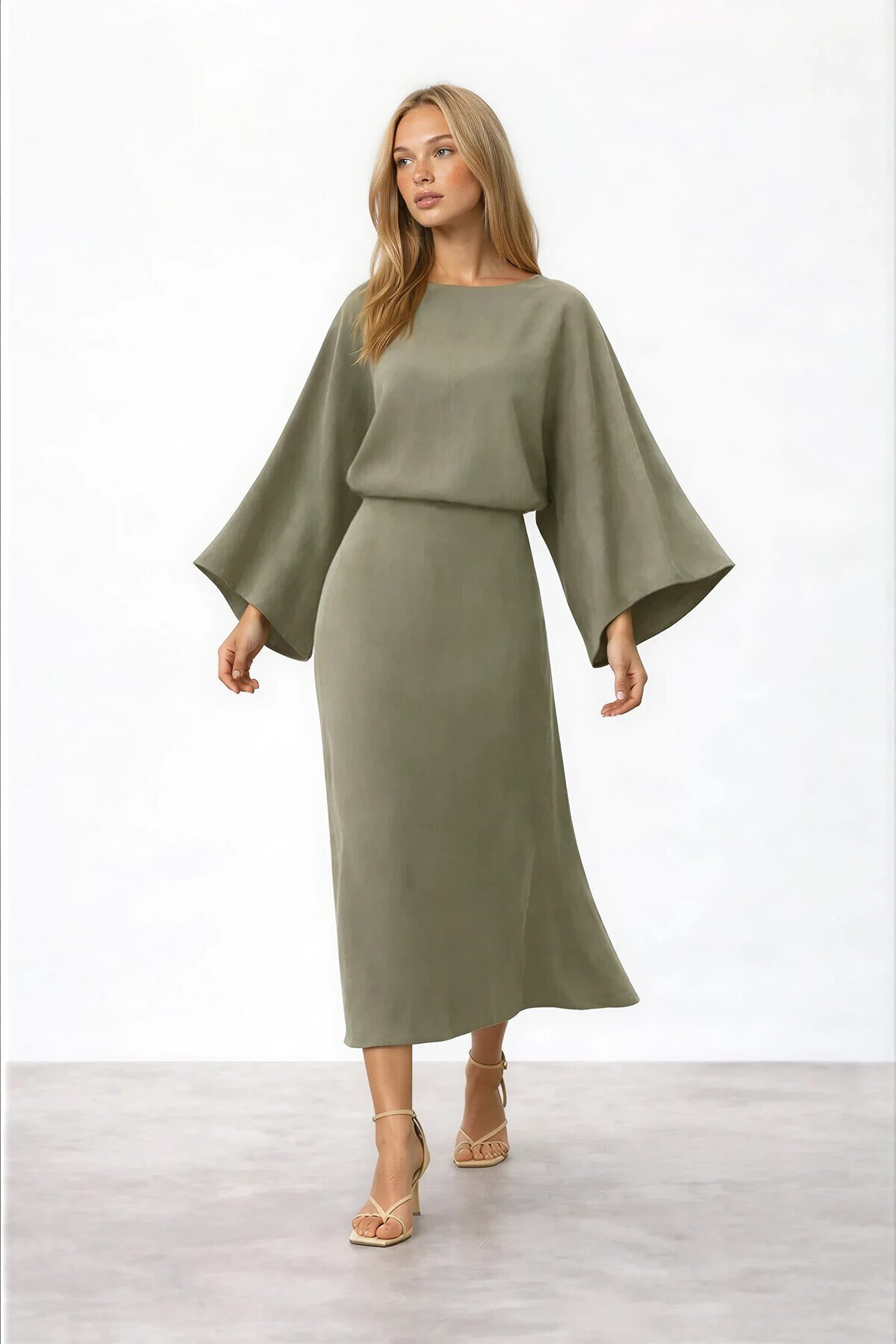 Salaş Kesim Yarasa Kol Uzun Elbise