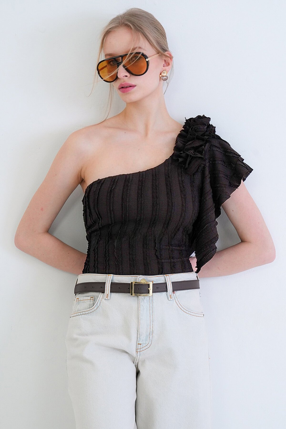 Tek Omuz Detaylı Fırfır Kumaş Bluz Bluz